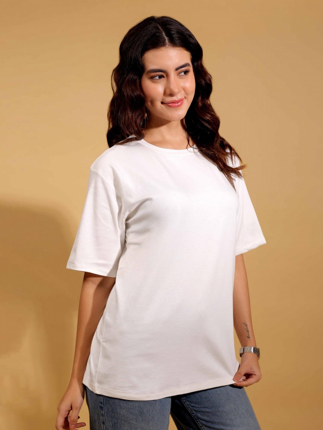 

BEOM Women Solid Round Neck Cotton T-shirt, White