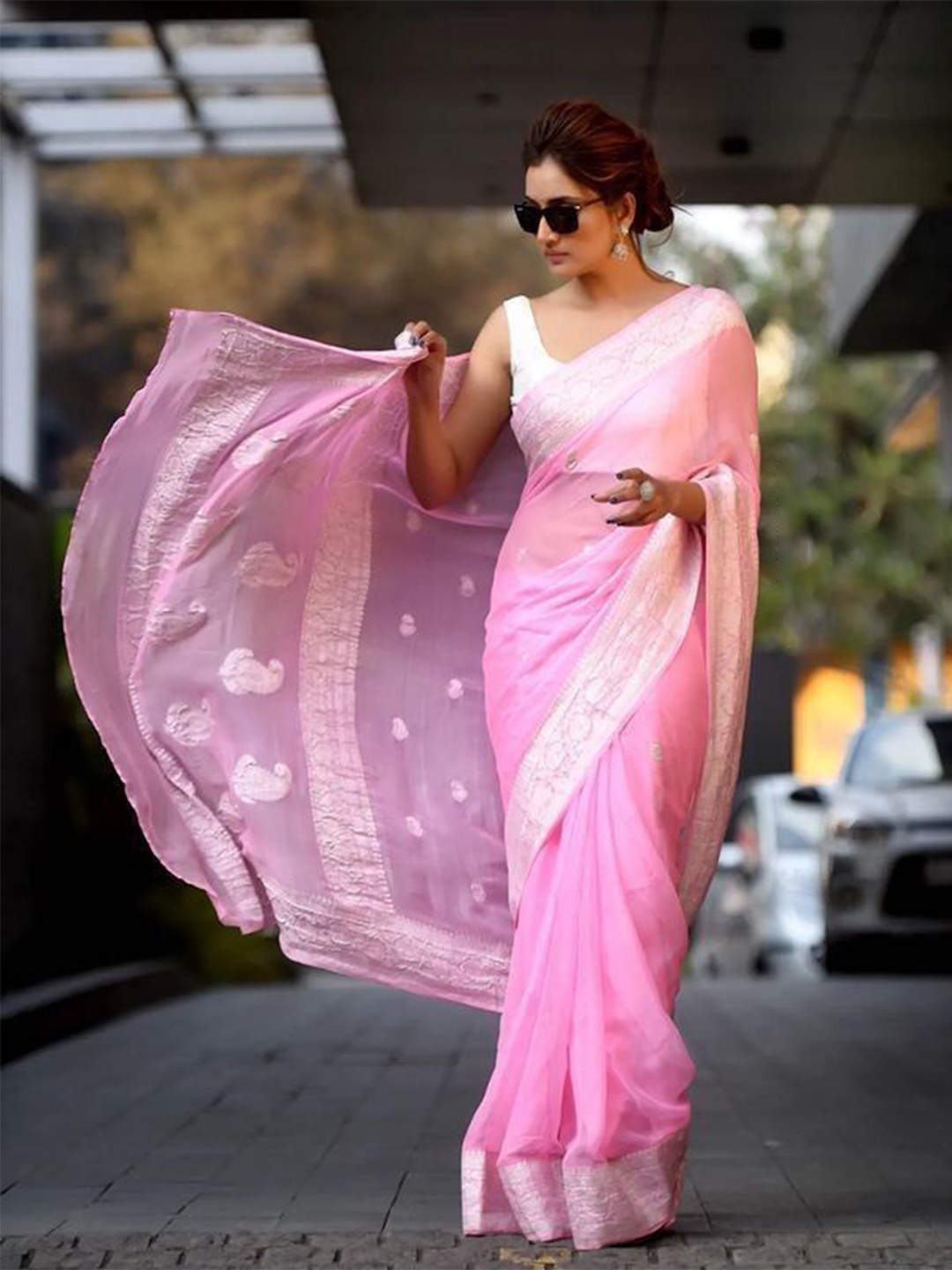 

ZIBLON Woven Design Zari Banarasi Saree, Pink