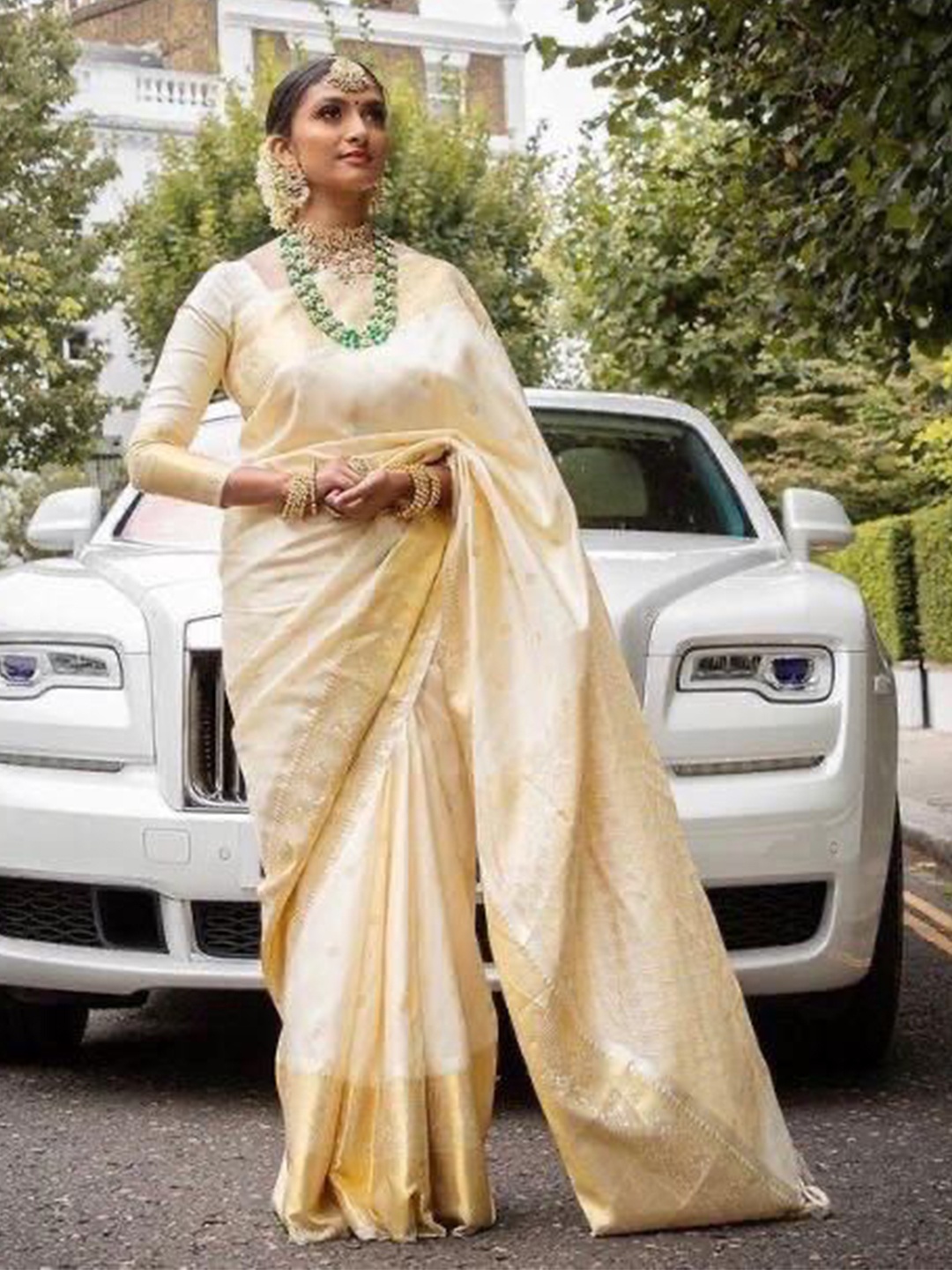 

ZIBLON Woven Design Zari Banarasi Saree, White