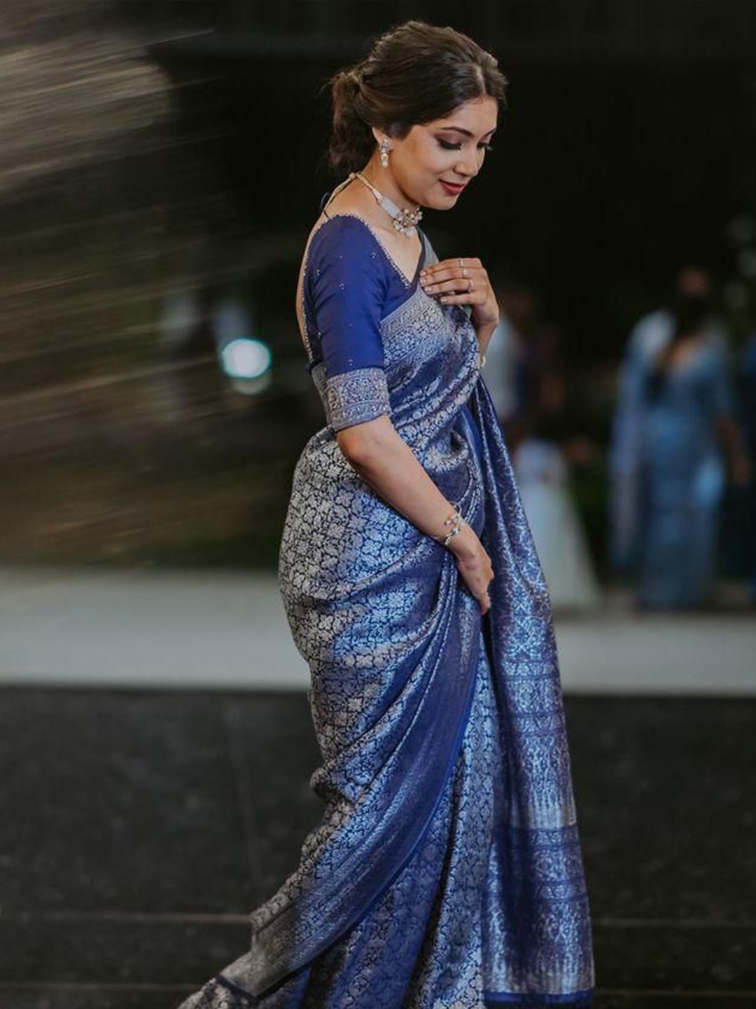 

ZIBLON Woven Design Zari Banarasi Saree, Blue