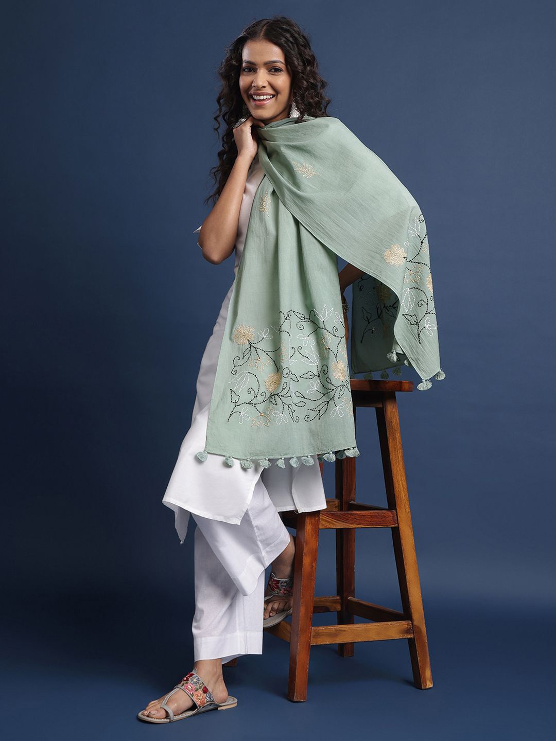 

Taavi Women Floral Kantha Work Cotton Stole with Tasselled Border, Green