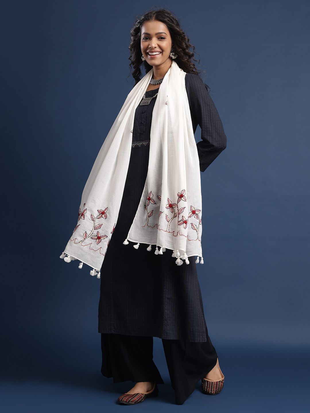 

Taavi Women Floral Kantha Work Cotton Stole with Tasselled Border, Off white