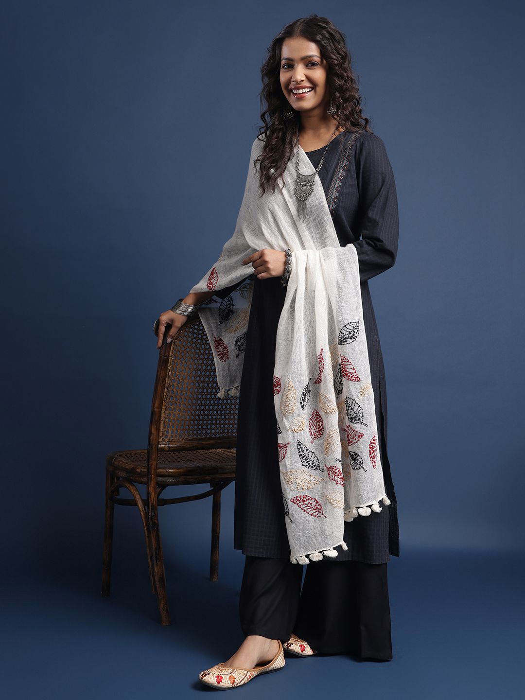 

Taavi Women Floral Kantha Work Linen Stole with Tasselled Border, Off white