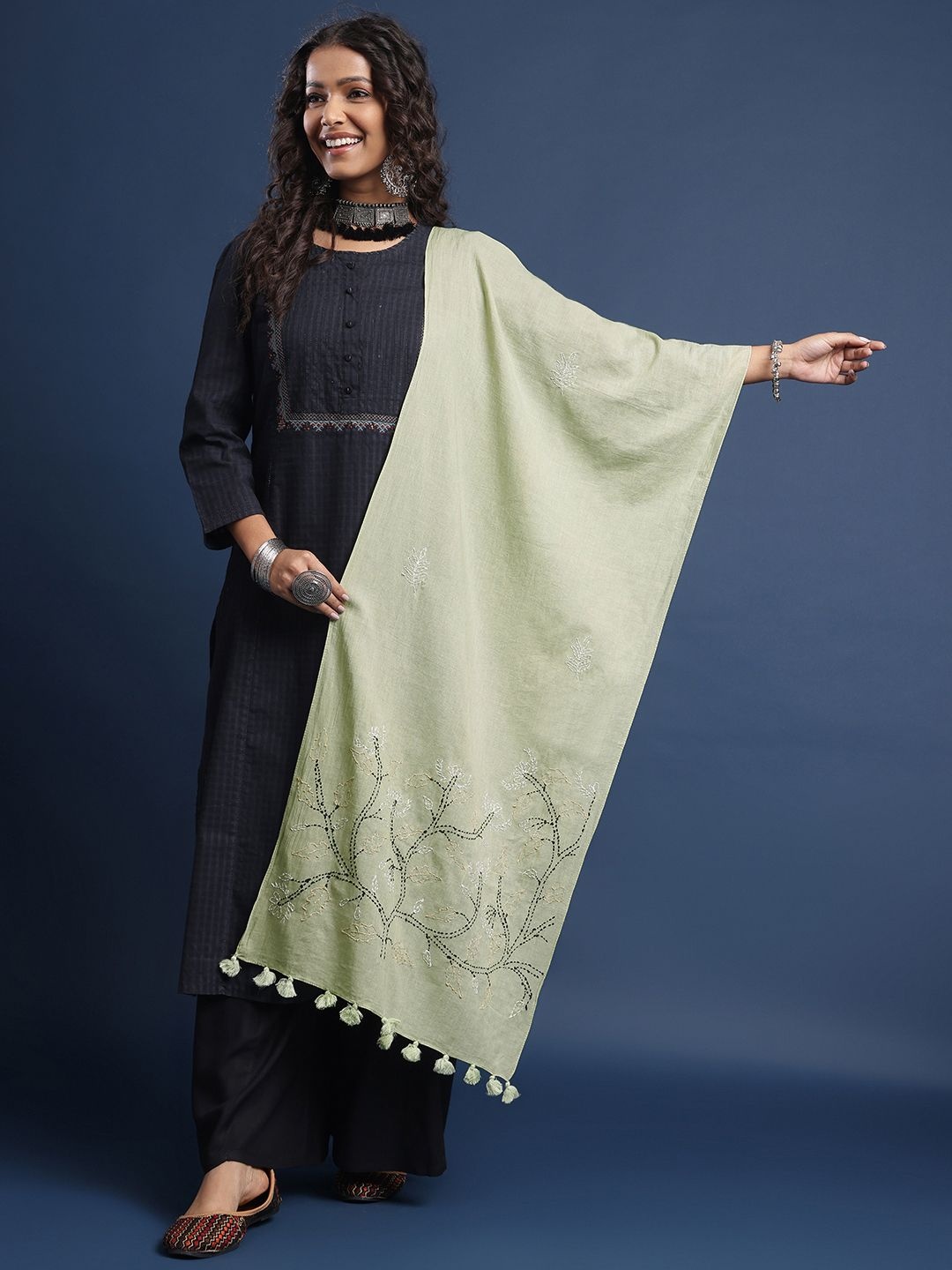 

Taavi Women Floral Kantha Work Cotton Stole with Tasselled Border, Green