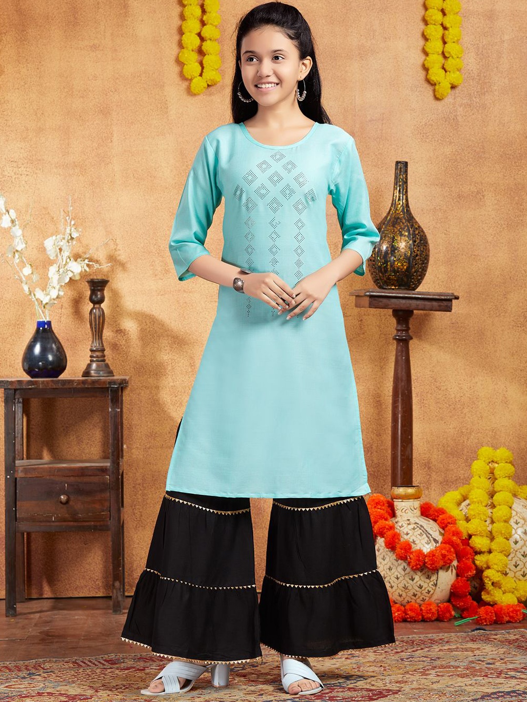 

Sangria Girls Blue Embellished Round Neck Pure Cotton Straight Kurta