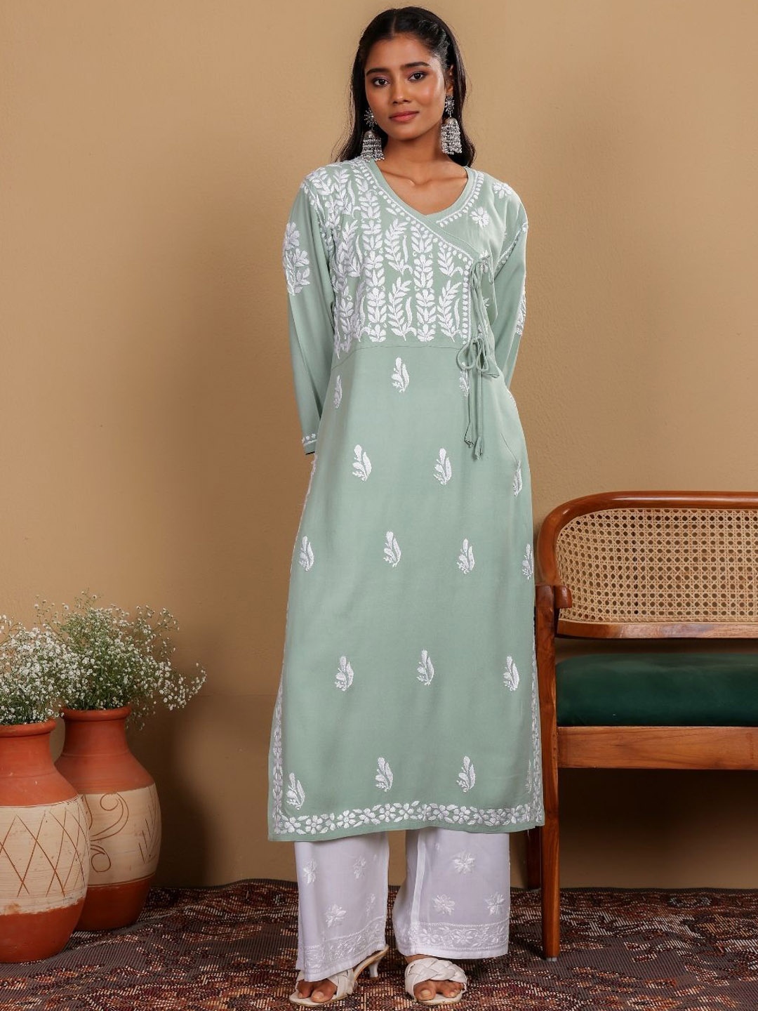 

Chowkhat Floral Embroidered Chikankari V-Neck Angrakha Straight Kurta, Grey