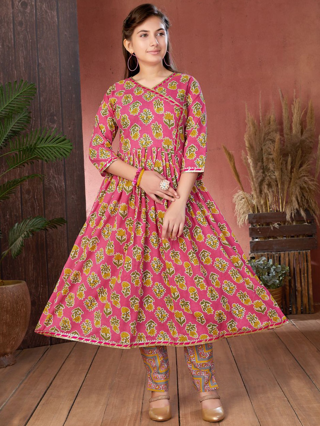 

Sangria Girls Pink Floral Printed V-Neck Pure Cotton Angrakha Kurta