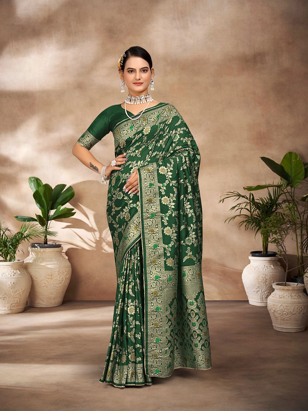 

Aagiri Ethnic Motifs Zari Woven Design Banarasi Saree, Green