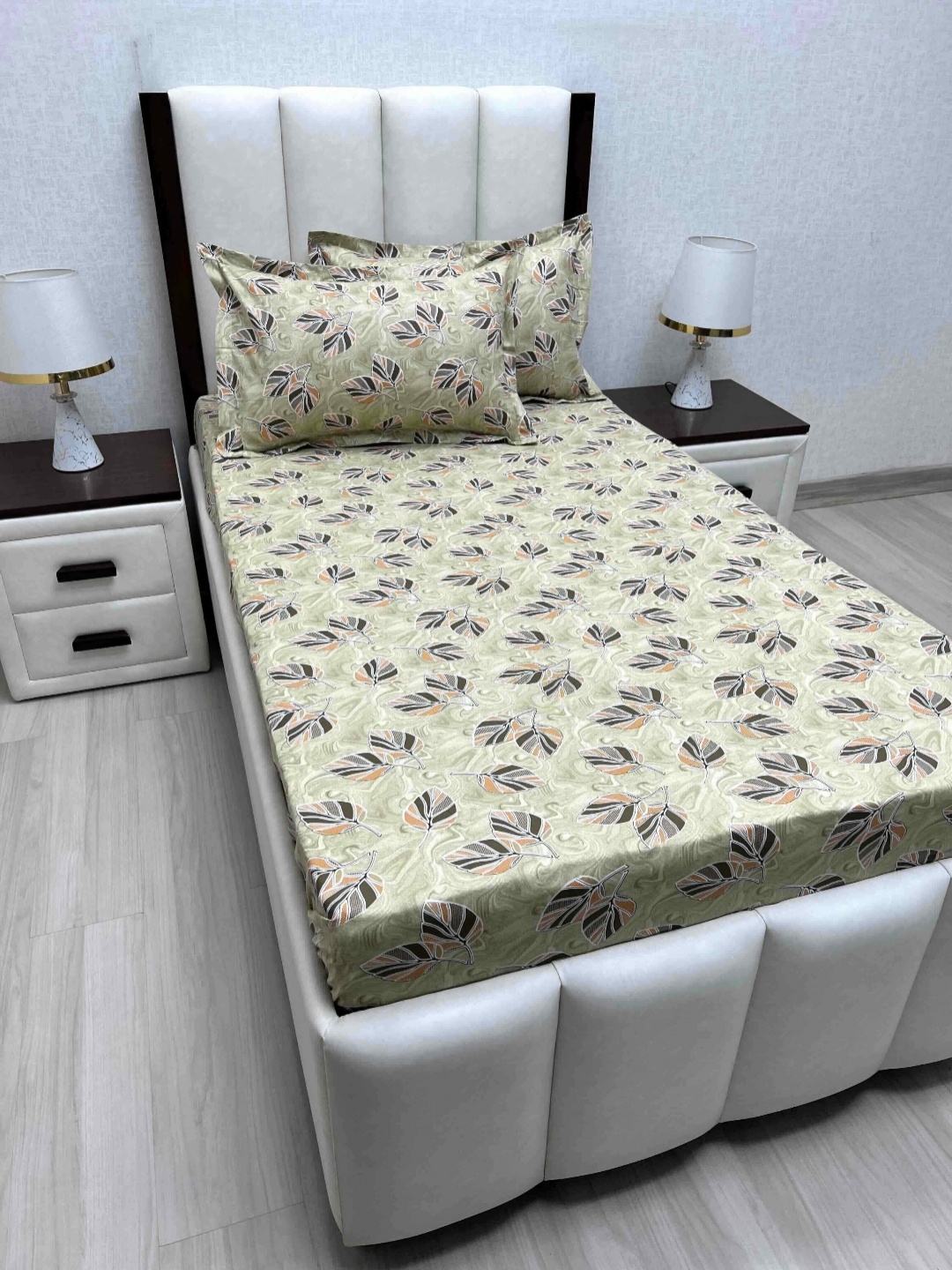 

Pure Decor Cotton Single Bed Size Bedsheet With 2 Pillow Covers 1.73m X 2.36m, Green