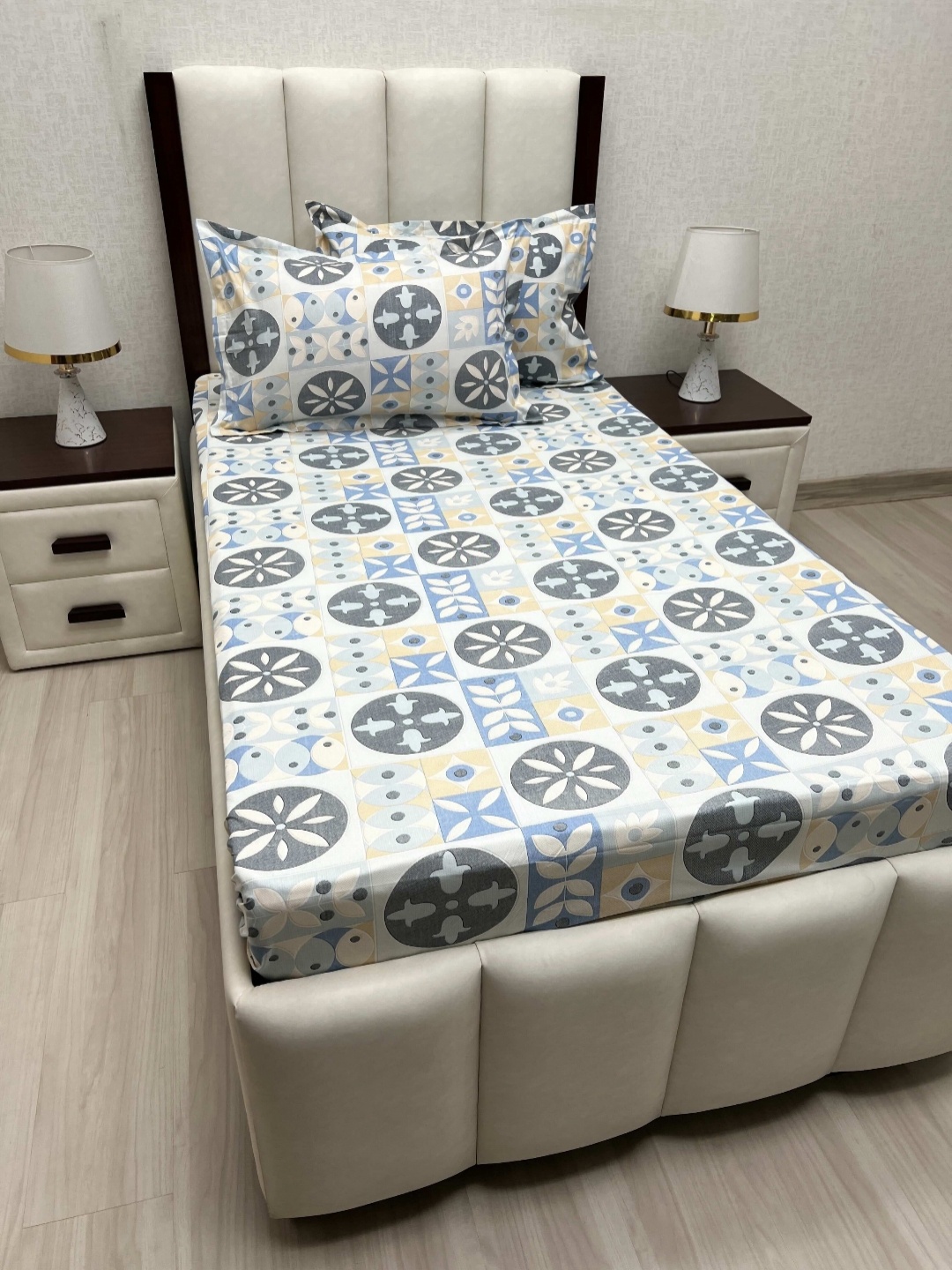 

Pure Decor Cotton Single Bed Size Bedsheet With 2 Pillow Covers 1.73m X 2.36m, Grey