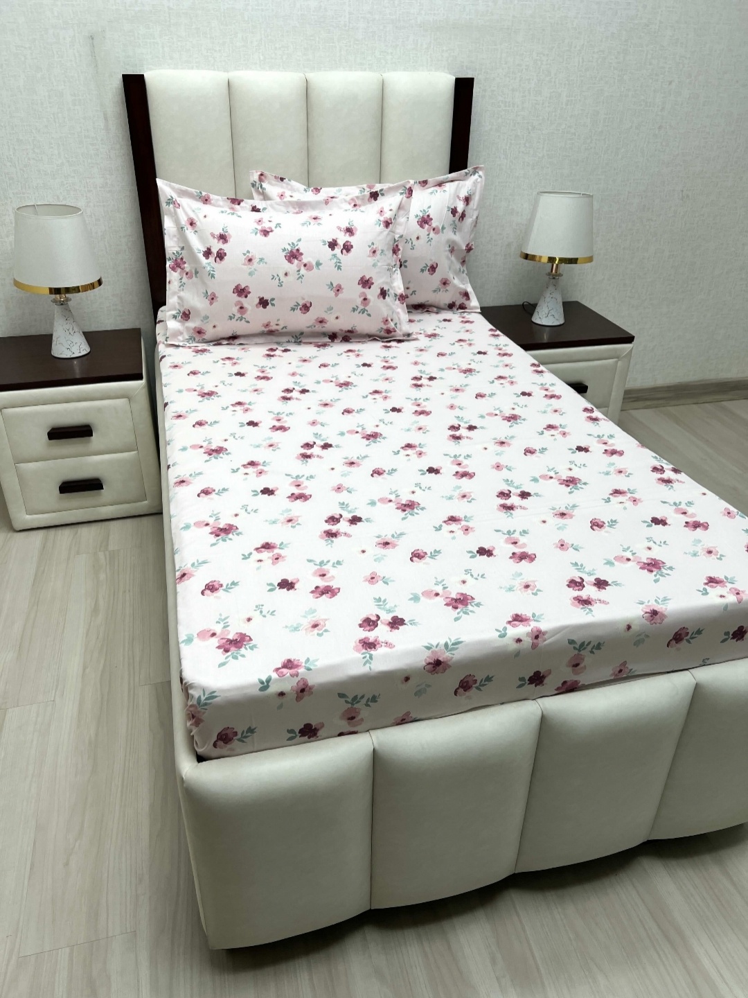 

Pure Decor Cotton Single Bed Size Bedsheet With 2 Pillow Covers 1.73m X 2.36m, Pink