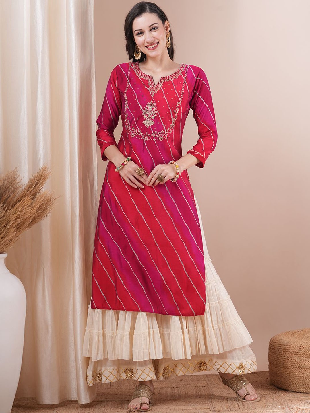 

FASHOR Leheriya Printed Zari Notch Neck Straight Kurta, Pink