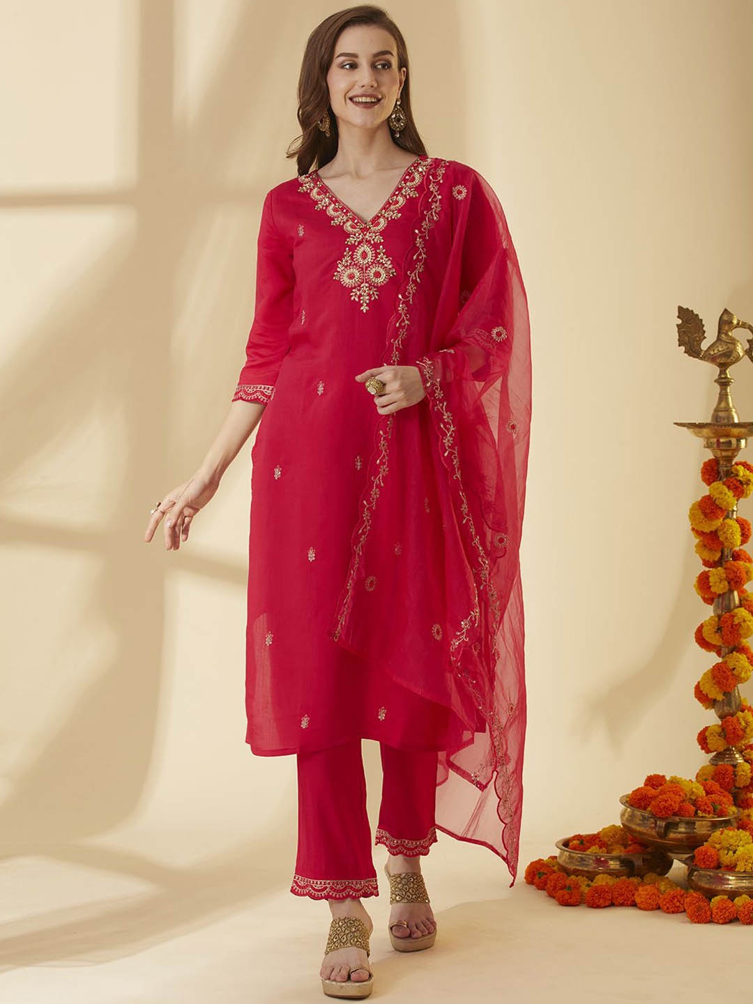 

FASHOR Floral Embroidered V-Neck Muslin Silk Straight Kurta With Trouser & Dupatta, Pink