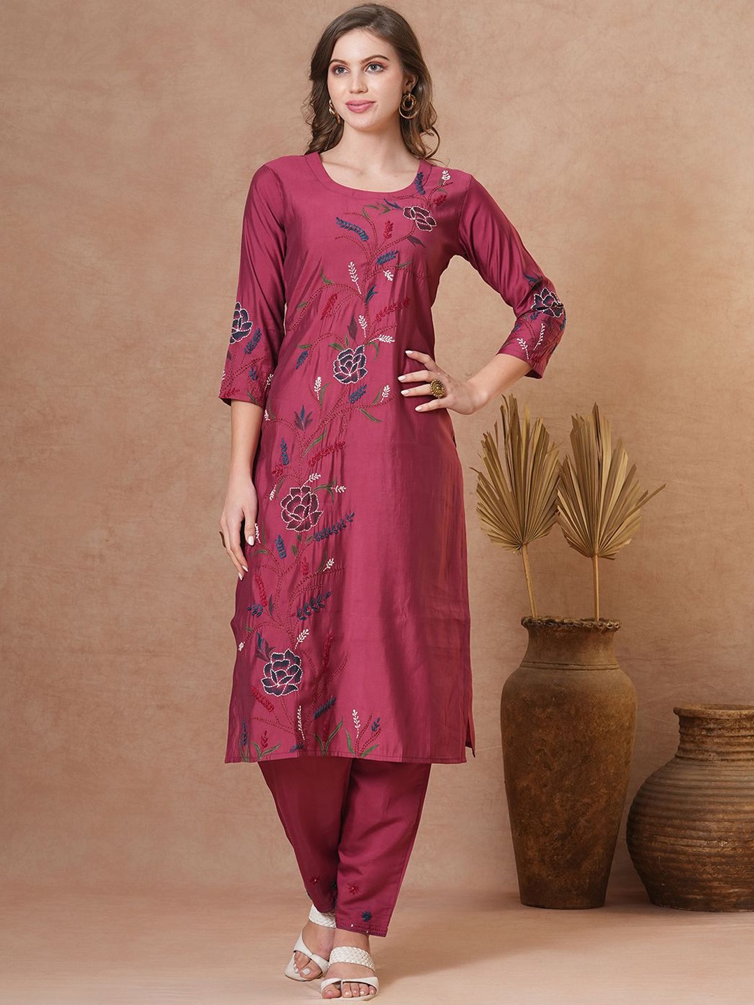 

FASHOR Burgundy Floral Embroidered Round Neck Tunic With Trousers