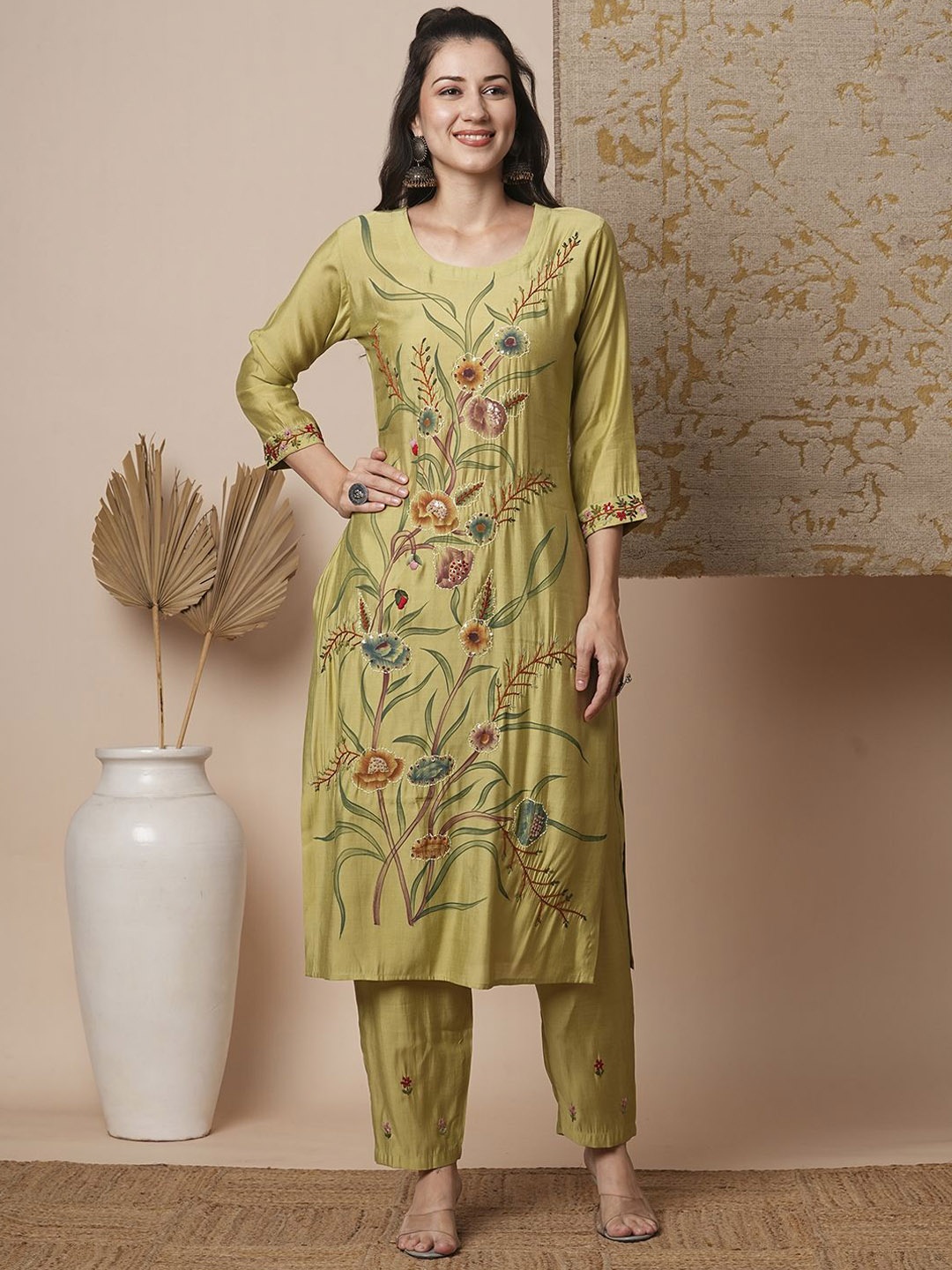 

FASHOR Green Embroidered Round Neck Tunic With Trousers