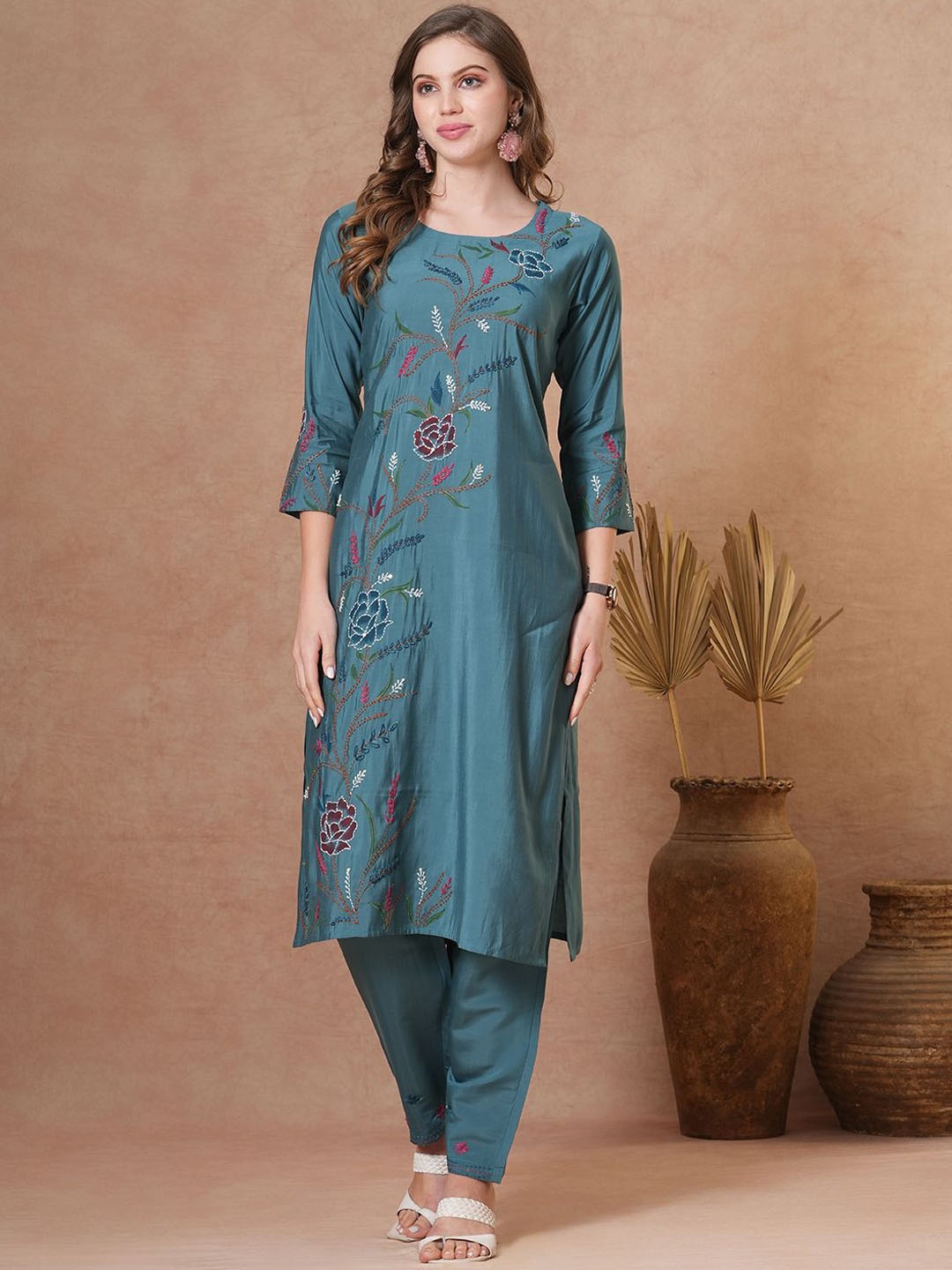 

FASHOR Teal Green Embroidered Round Neck Tunic With Trouser