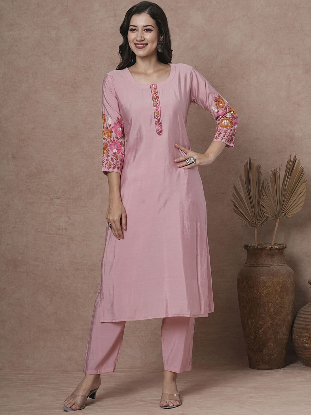 

FASHOR Pink Embroidered Round Neck Tunic With Trousers