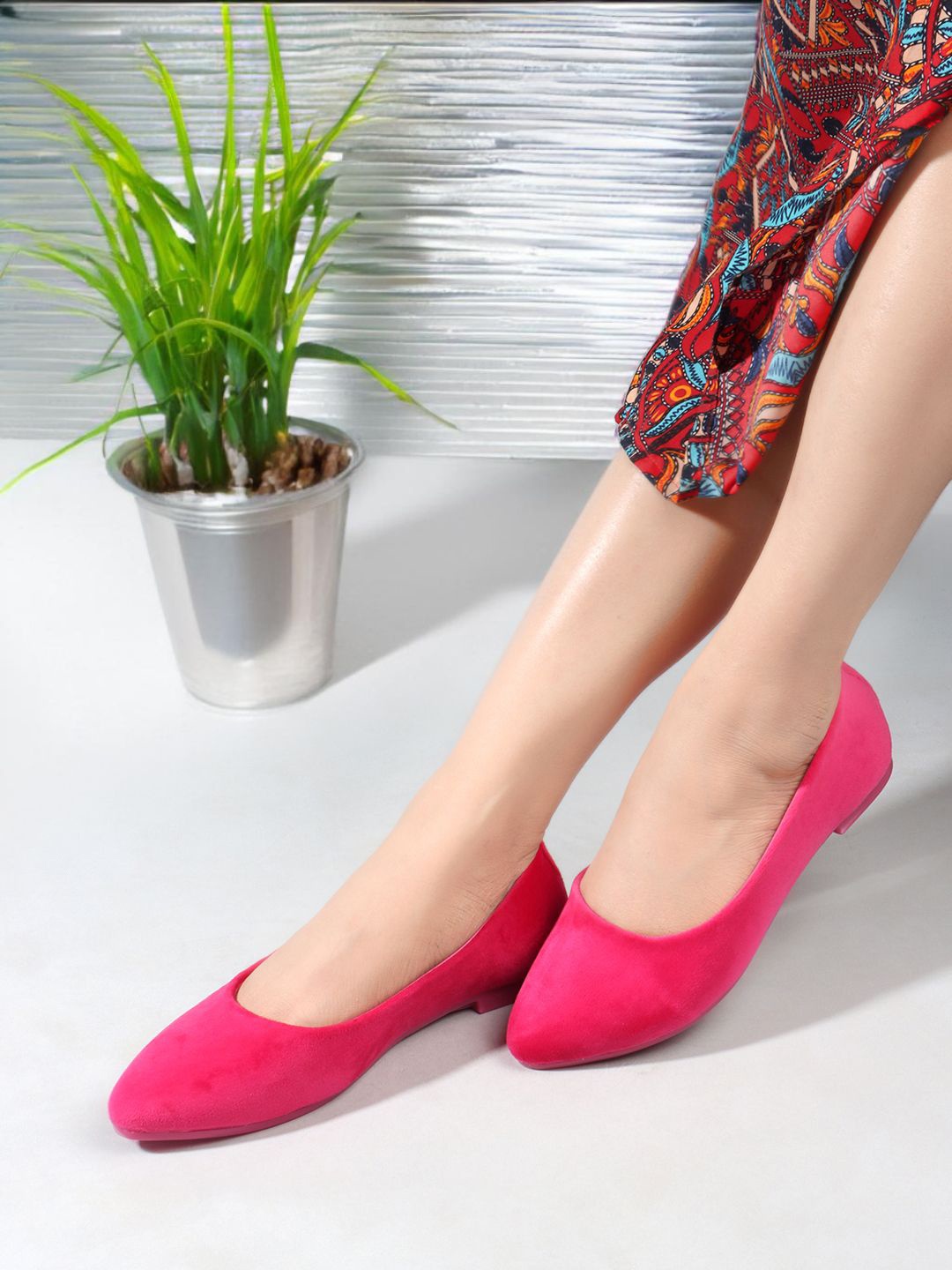 

DressBerry Women Textured Ballerinas Flats, Magenta