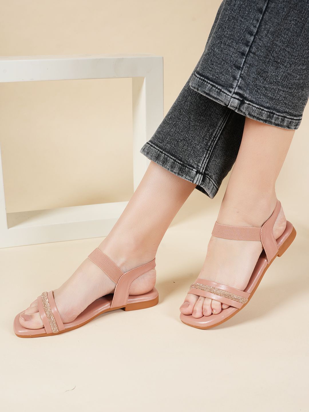 

DressBerry Women Embellished One Toe Flats, Nude