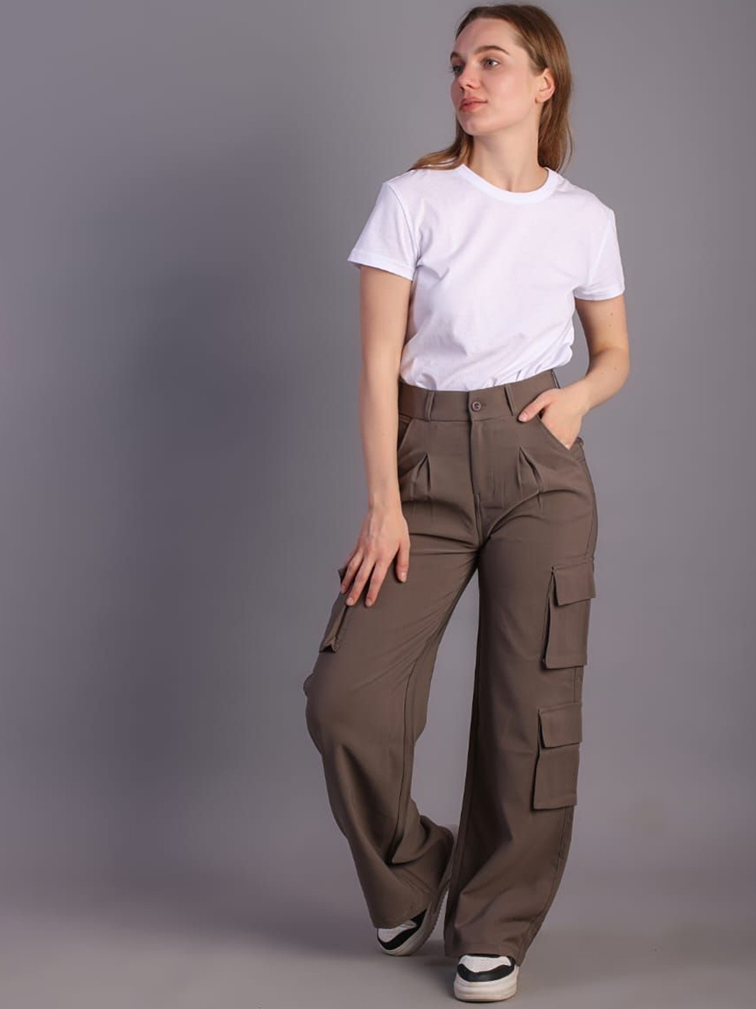 

HIGH BUY Women Gen-z Relaxed Loose Fit High-Rise Cargos Trousers, Camel brown