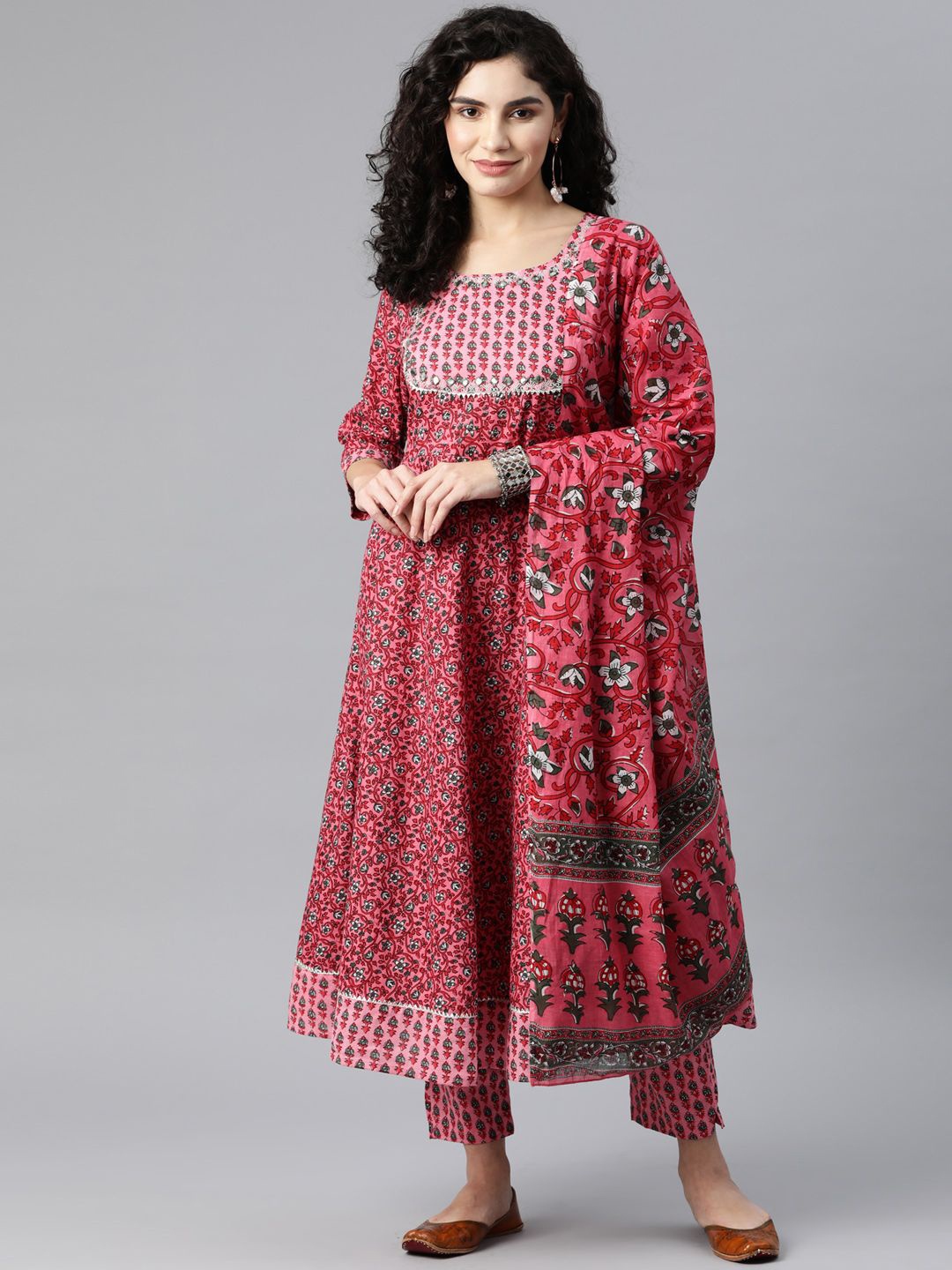 

Bunkari Floral Printed Gotta Patti Work Anarkali Kurta With Trousers And Dupatta, Red