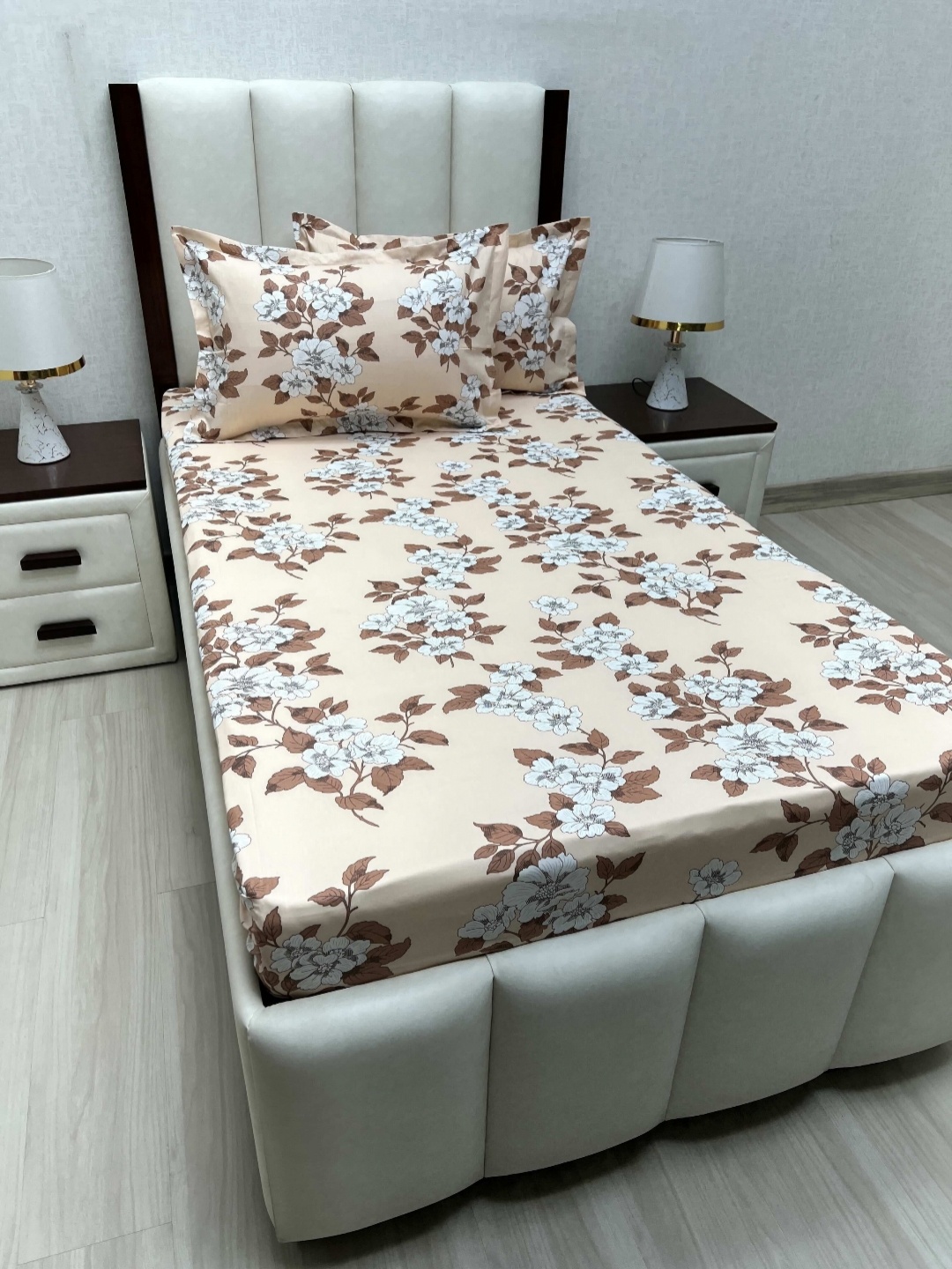 

Pure Decor Lounge Peach Colored Printed Pure Cotton 330TC Single Bedsheet Set 2.36 x 1.73m