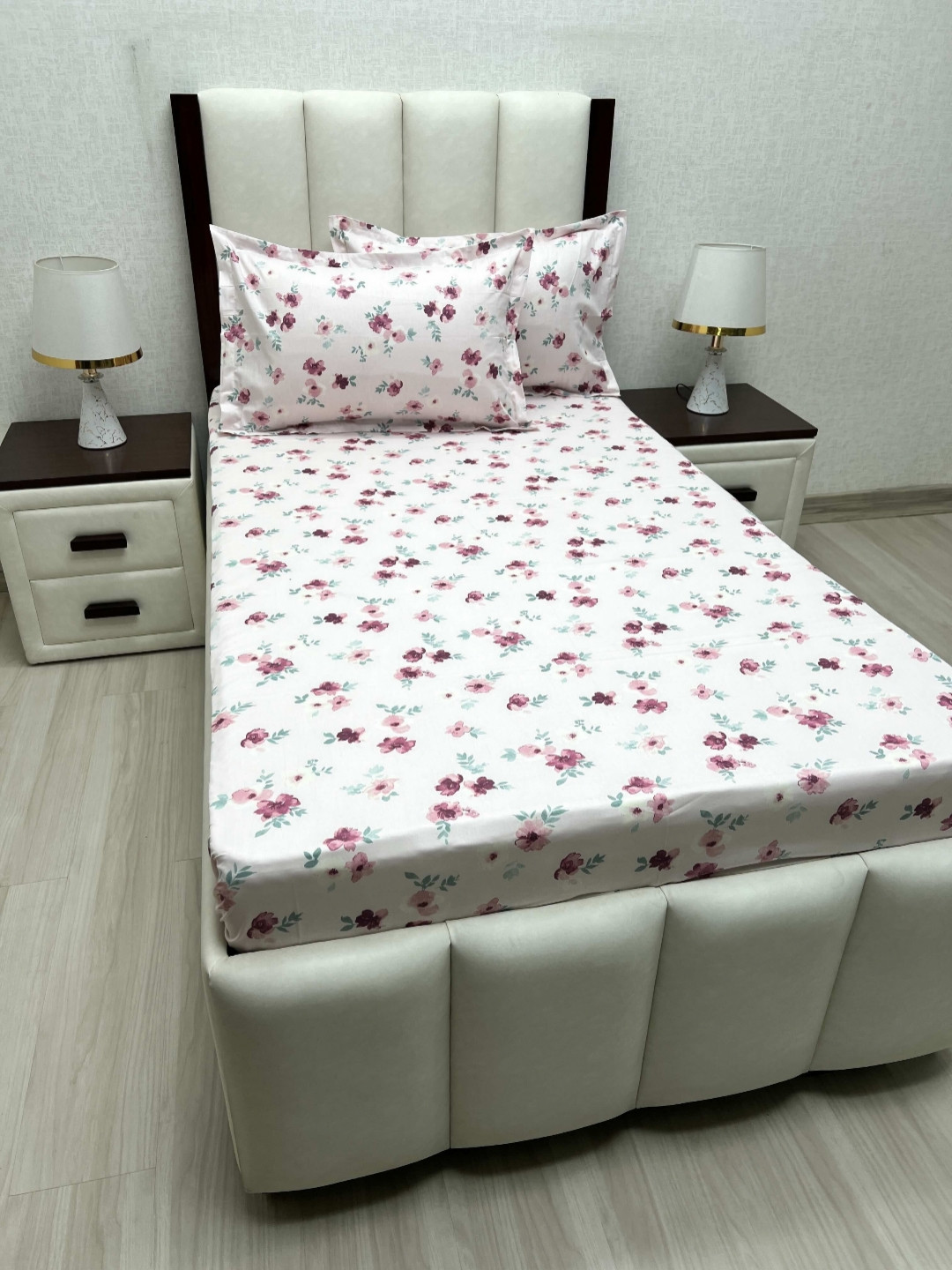 

Pure Decor Cotton Single Bed Size Bedsheet With 2 Pillow Covers 1.73m X 2.36m, Pink