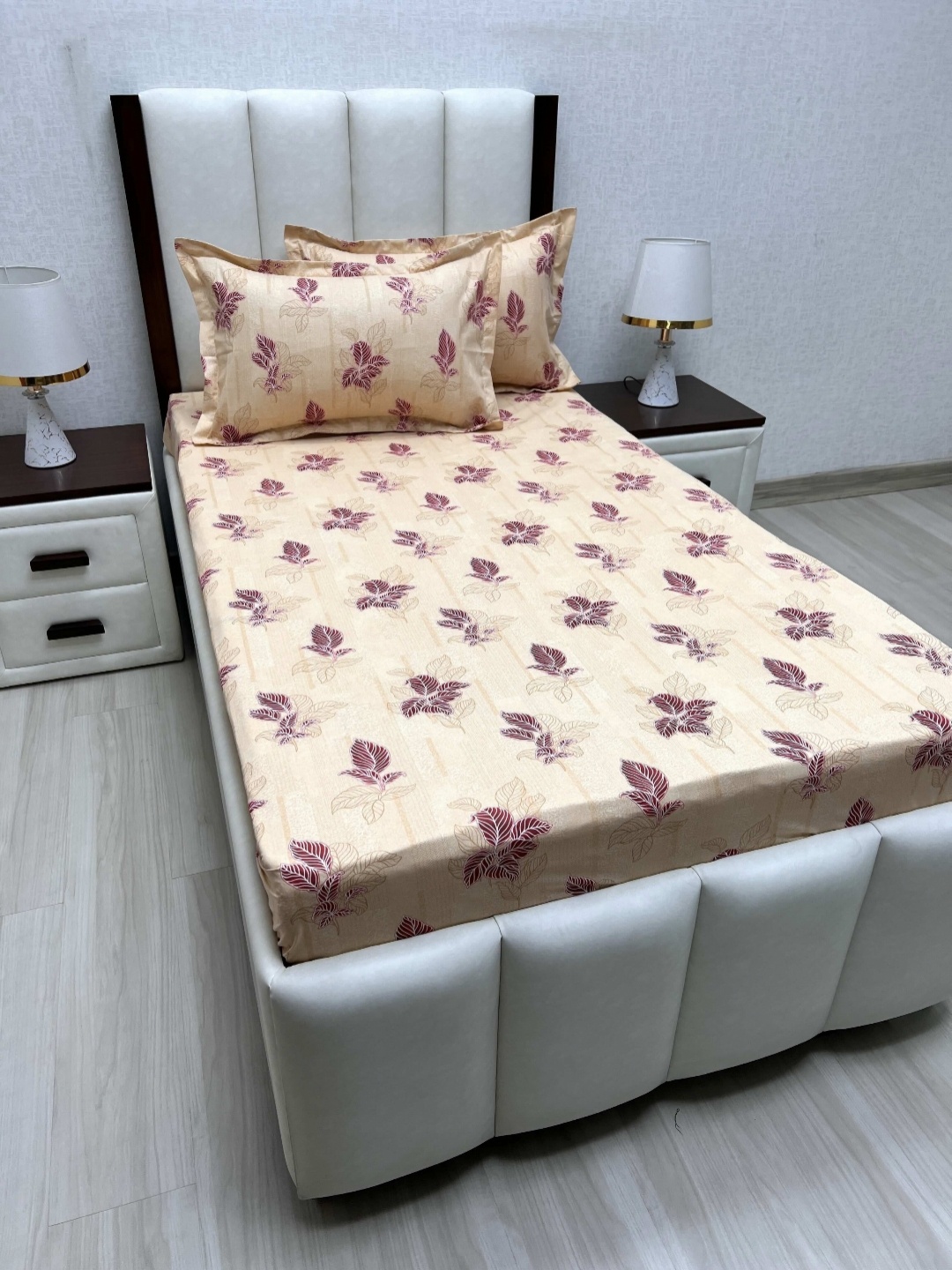 

Pure Decor Lounge Brown Floral Printed Pure Cotton 330TC Single Bedsheet Set 2.36 x 1.73 m