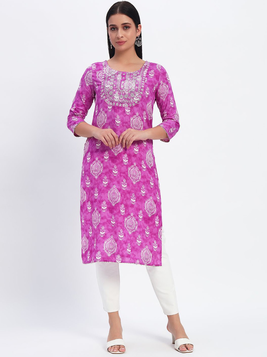 

ASHRU Floral Printed Embroidered Round Neck Straight Kurta, Pink