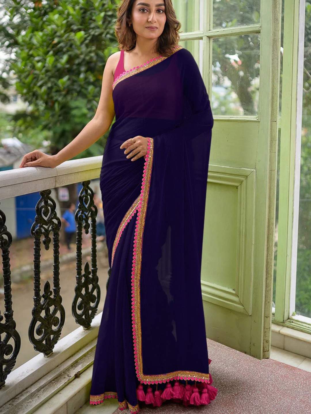 

SWADESI STUFF Solid Pure Georgette Saree with Blouse Piece, Navy blue