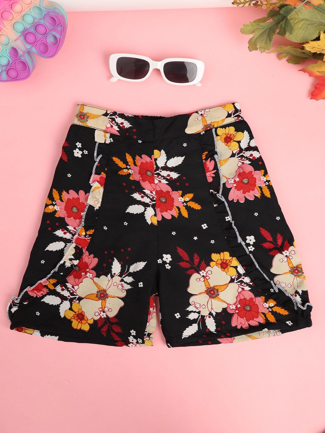 

Cutiekins Girls Floral Printed Mid-Rise Shorts, Black