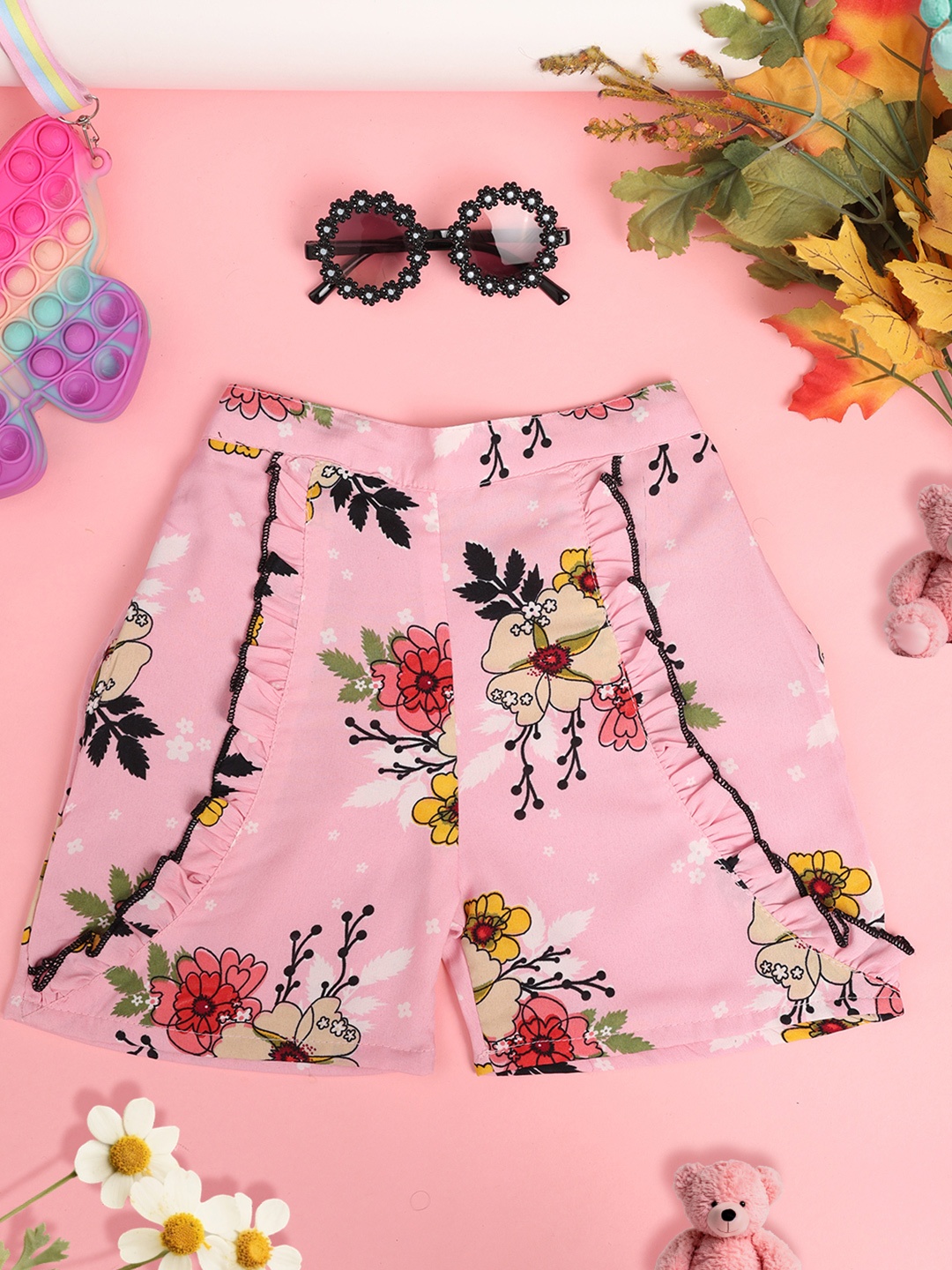 

Cutiekins Girls Floral Printed Mid-Rise Shorts, Pink