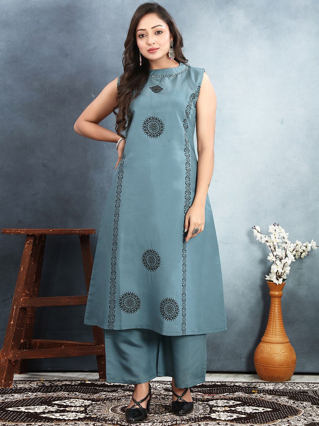 

SHINISHA Floral Printed Round Neck Tunic With Palazzos, Grey