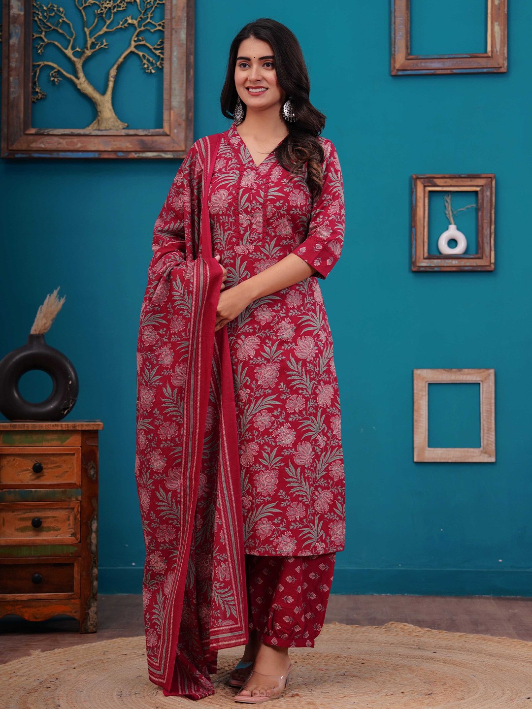

Nayo Floral Printed V-Neck Pure Cotton Straight Kurta With Salwar And Dupatta, Red