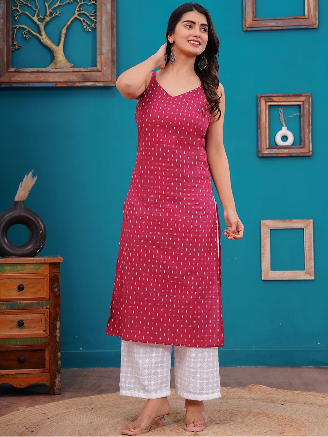 

Nayo Ethnic Motifs Printed Shoulder Straps Pure Cotton Straight Kurta, Pink