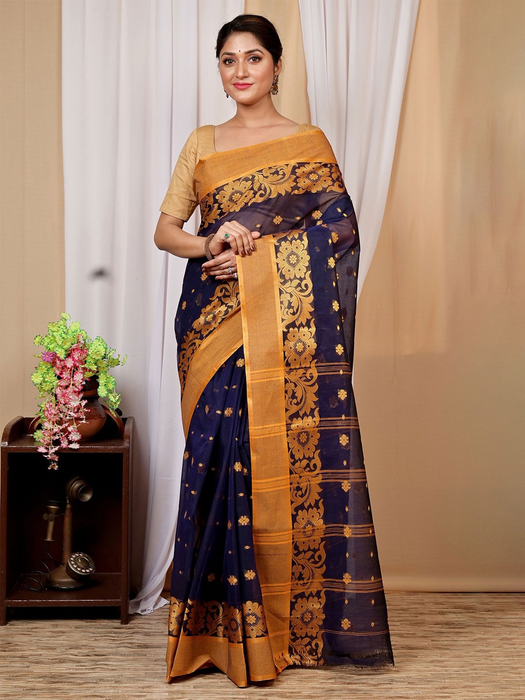 

PuJoy Floral Woven Design Zari Pure Cotton Taant Saree, Blue
