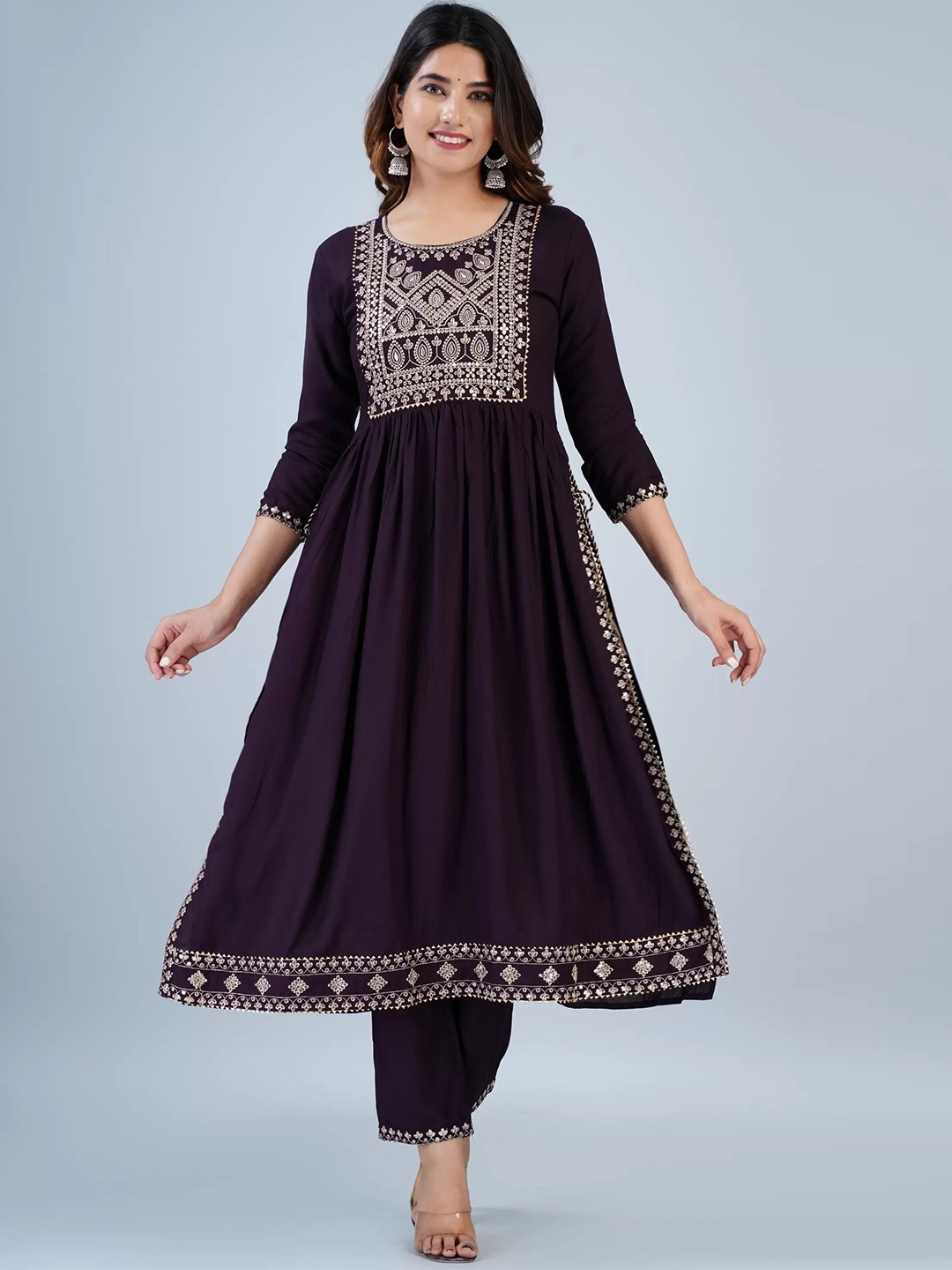 

Bunai Dhaga Floral Embroidered Gotta Patti Anarkali Kurta With Trousers, Black