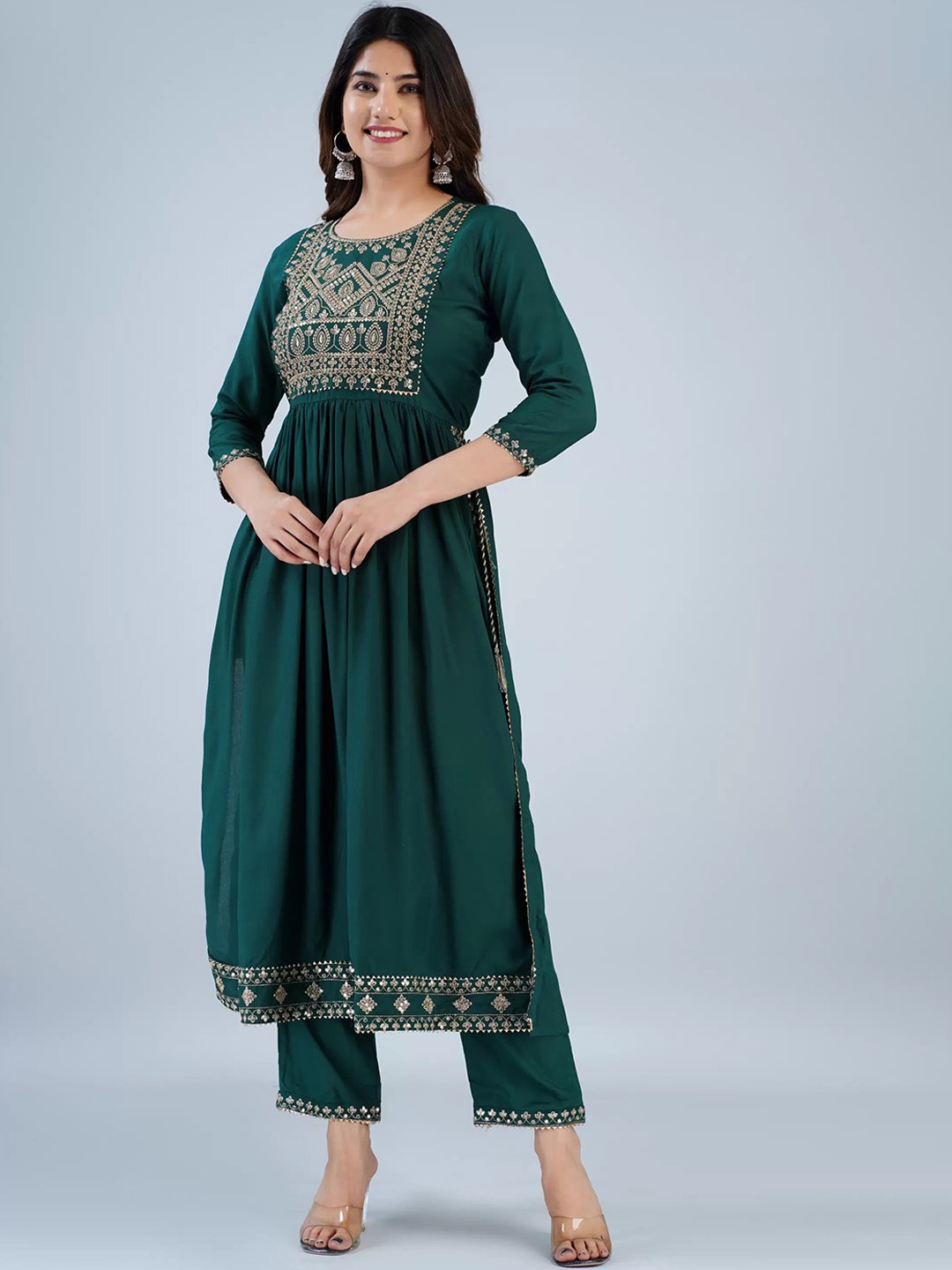 

Bunai Dhaga Floral Embroidered Gotta Patti Work Anarkali Kurta With Trousers, Green