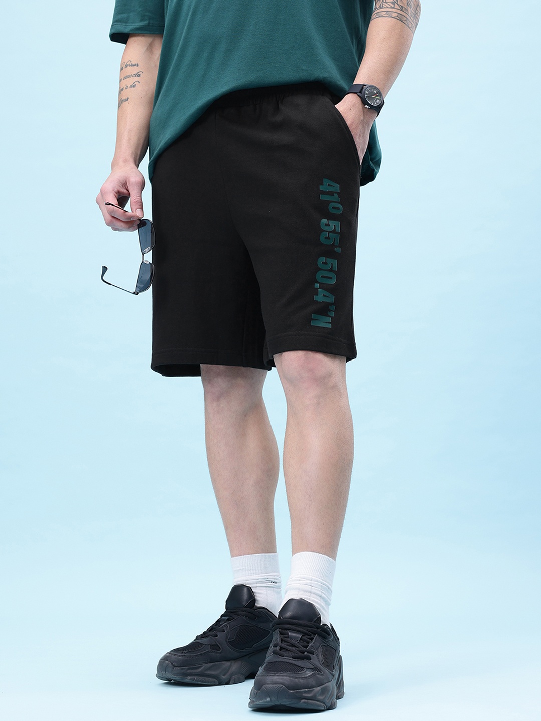

glitchez Men Airy Waves Relaxed Fit Shorts, Black