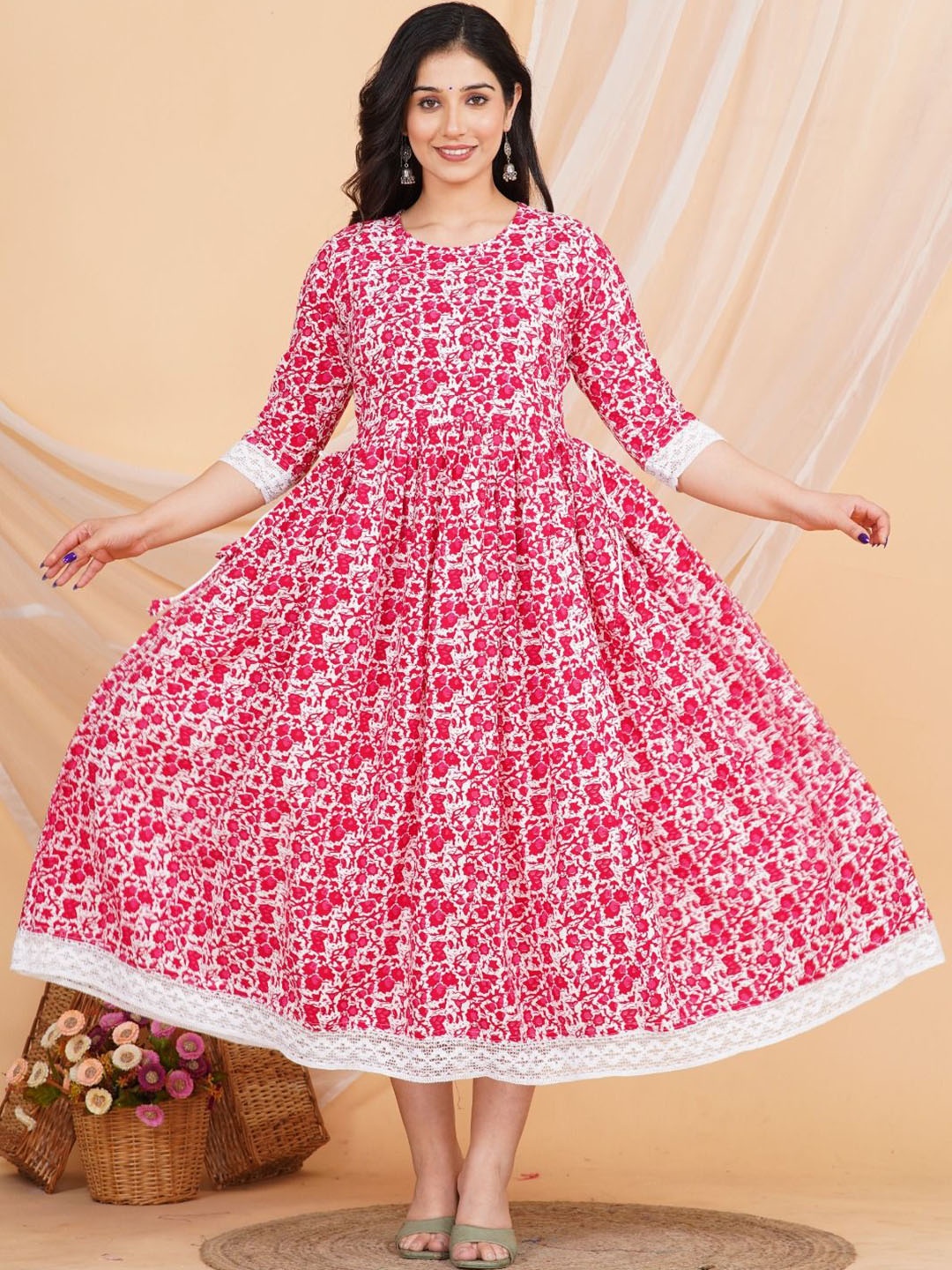 

Pristyle Floral Printed Pleated Round Neck Maternity Anarkali Kurta, Pink