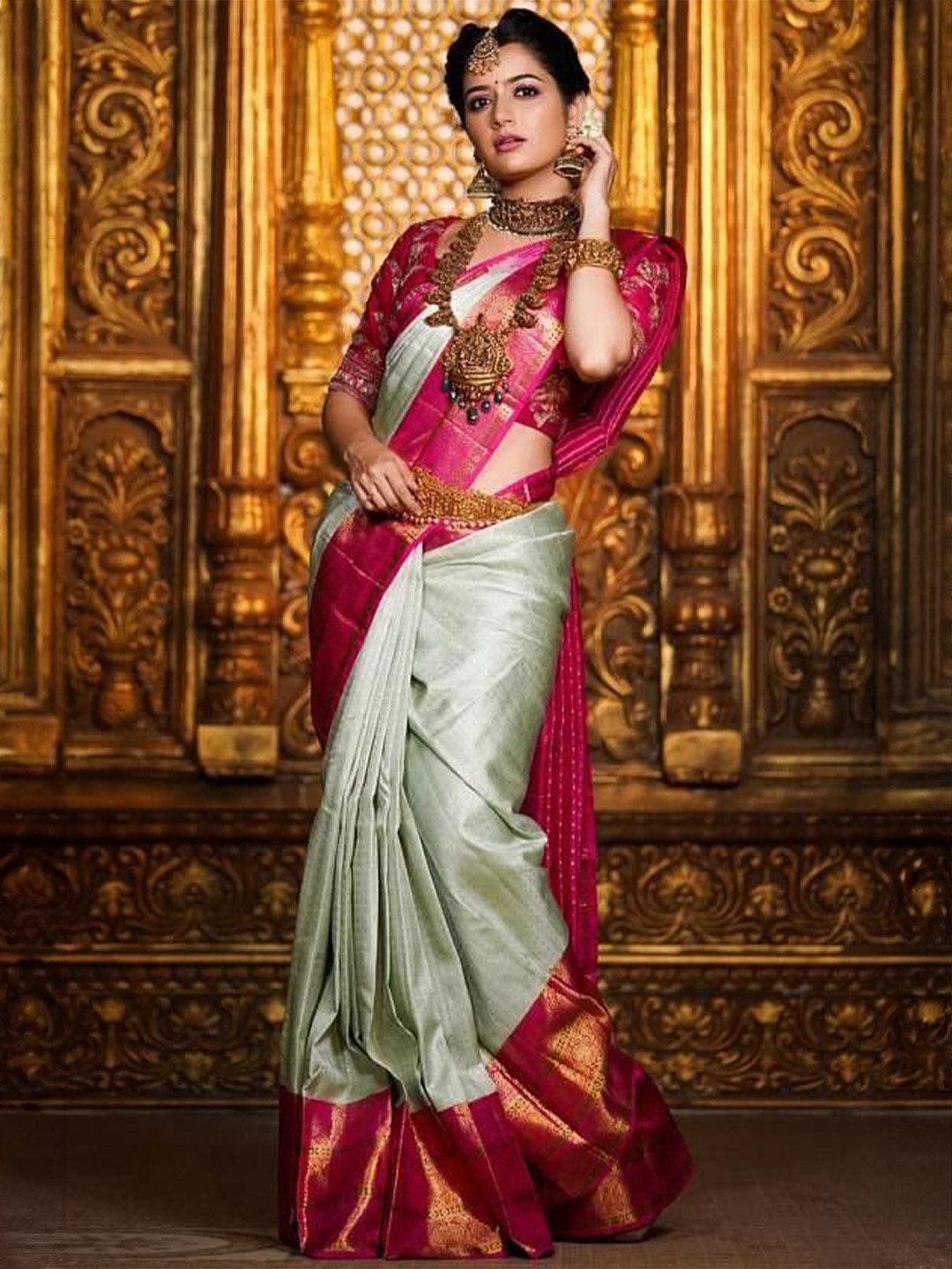 

Miss Beelee Ethnic Motifs Woven Design Zari Banarasi Saree, Pink