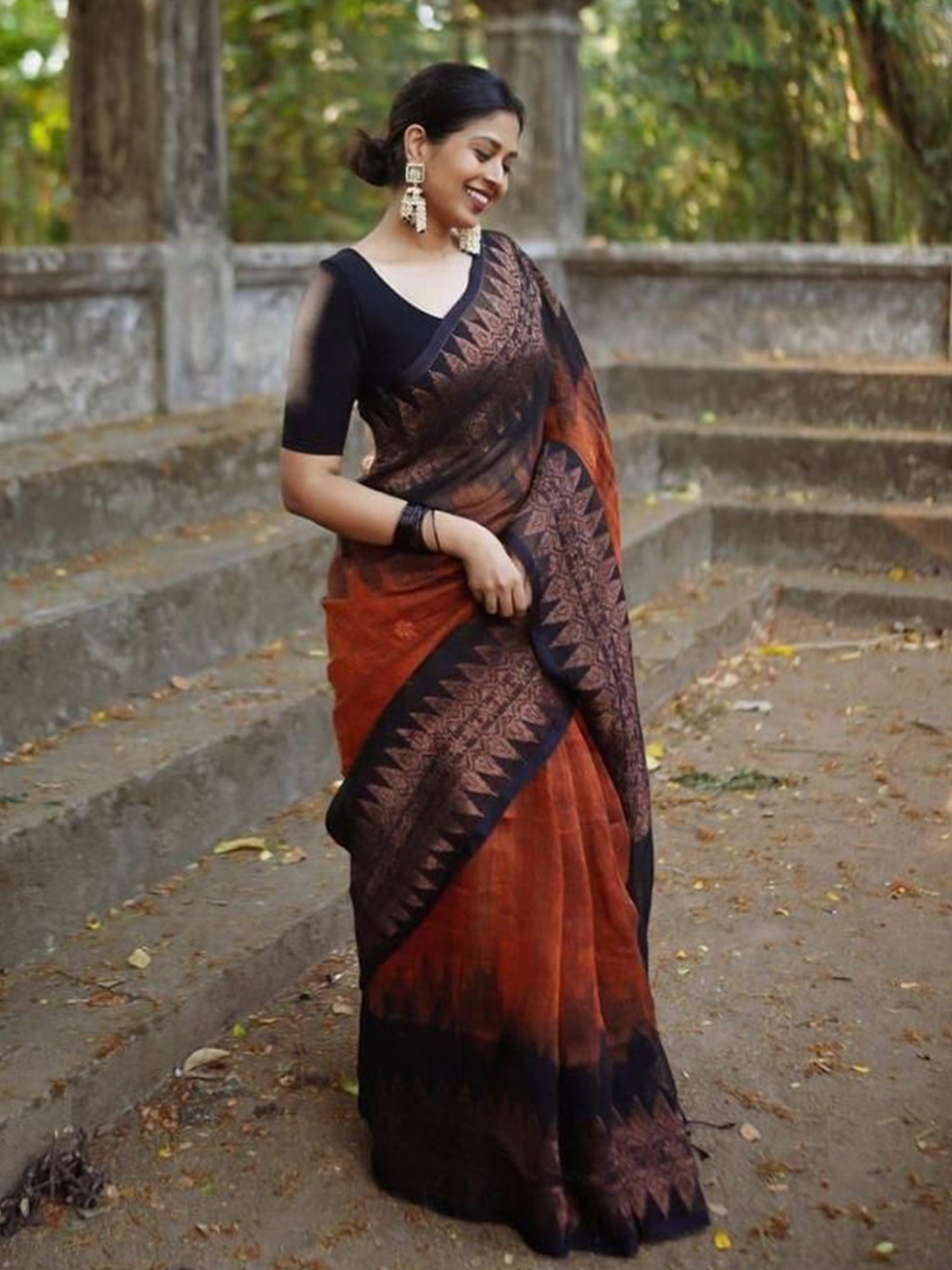 

Miss Beelee Woven Design Zari Banarasi Saree, Orange