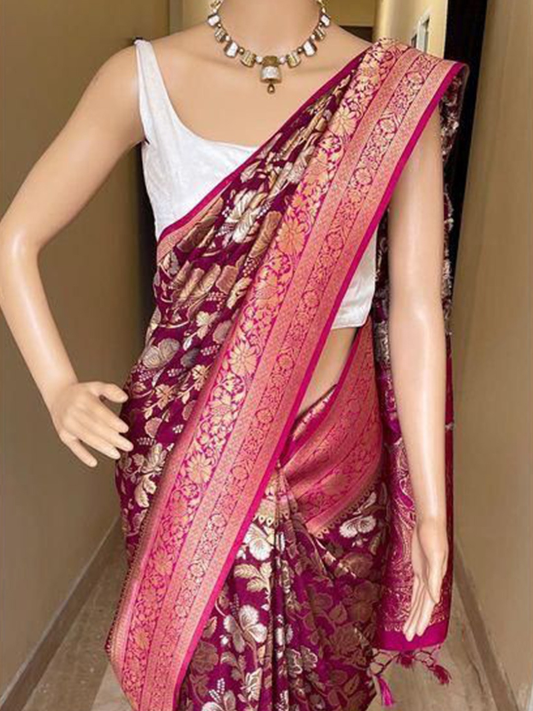 

Miss Beelee Floral Woven Design Zari Banarasi Saree, Purple