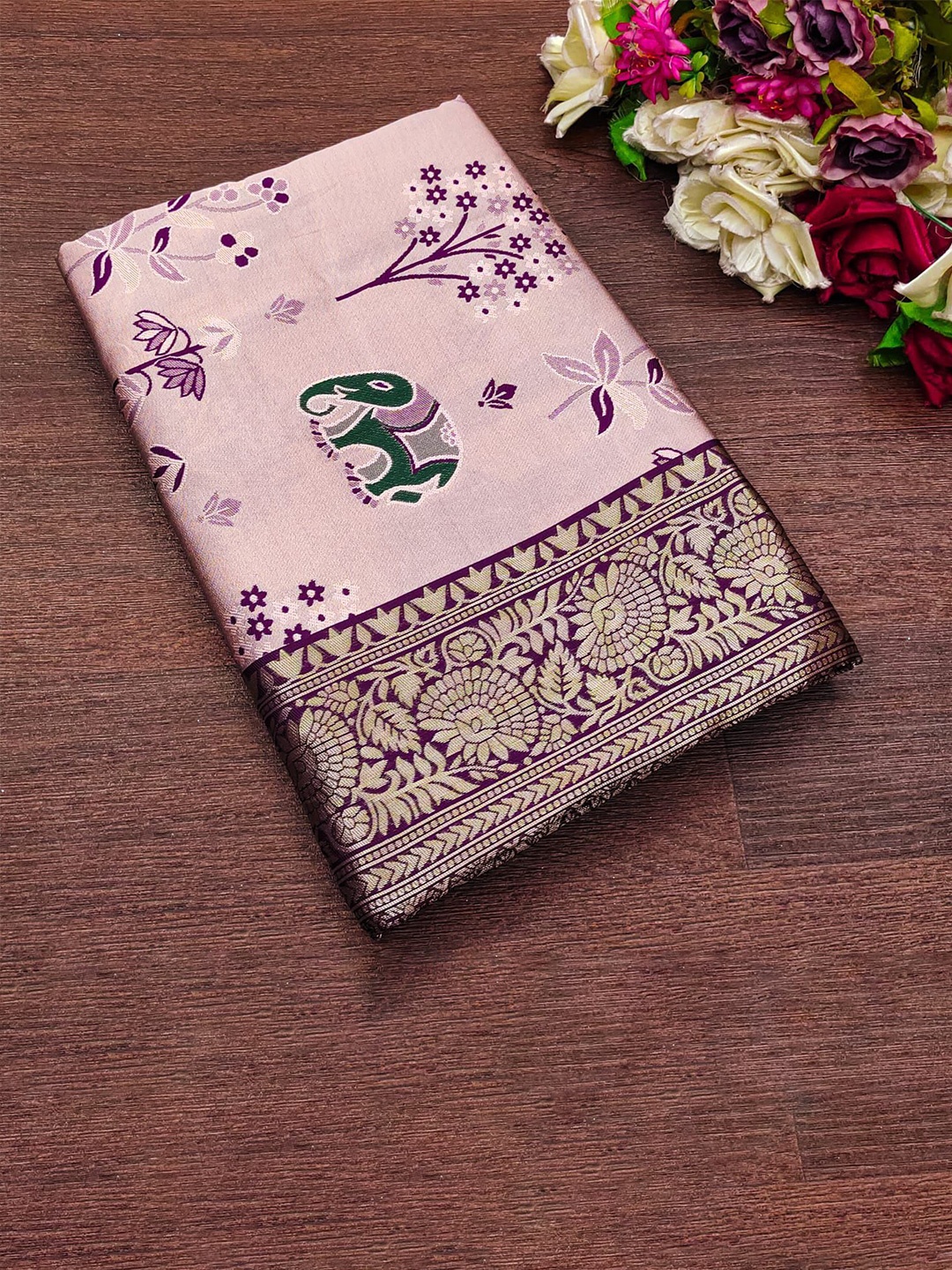 

Miss Beelee Ethnic Motifs Woven Design Zari Banarasi Saree, Peach