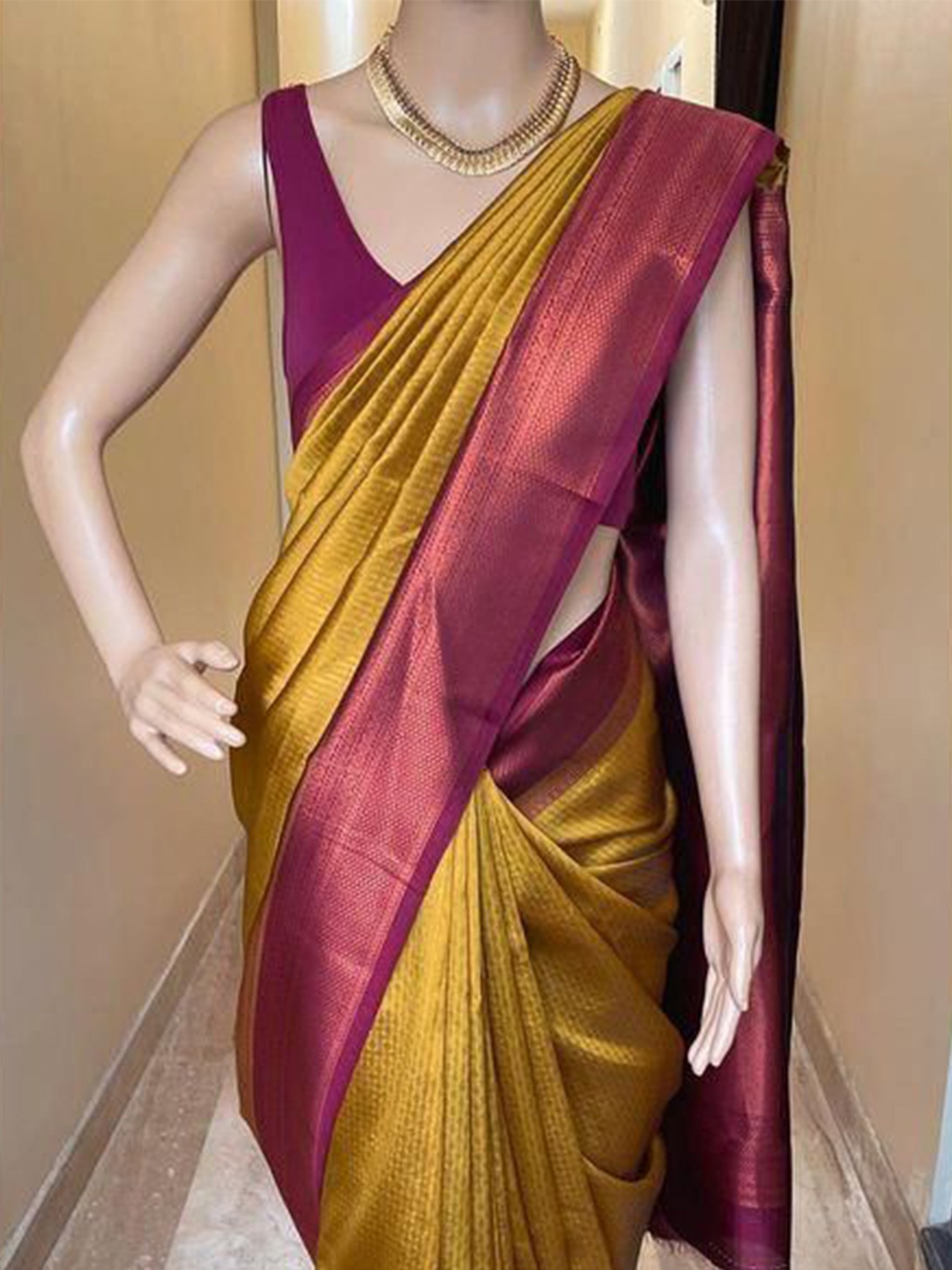 

Miss Beelee Woven Design Zari Banarasi Saree, Yellow