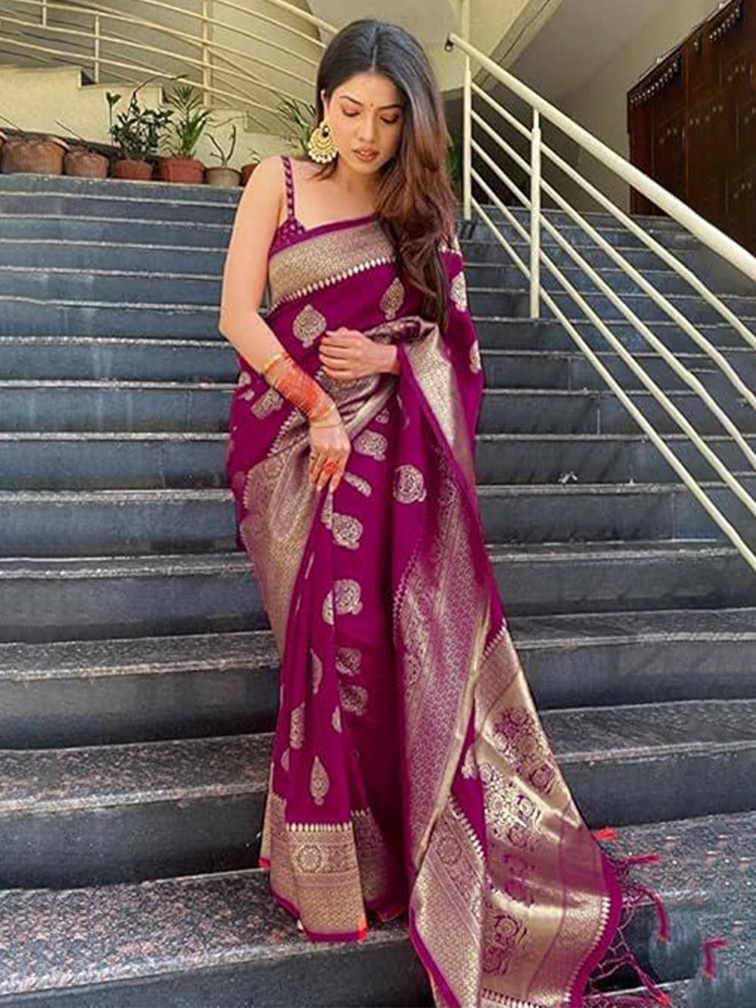 

Miss Beelee Ethnic Motifs Woven Design Zari Banarasi Saree, Purple