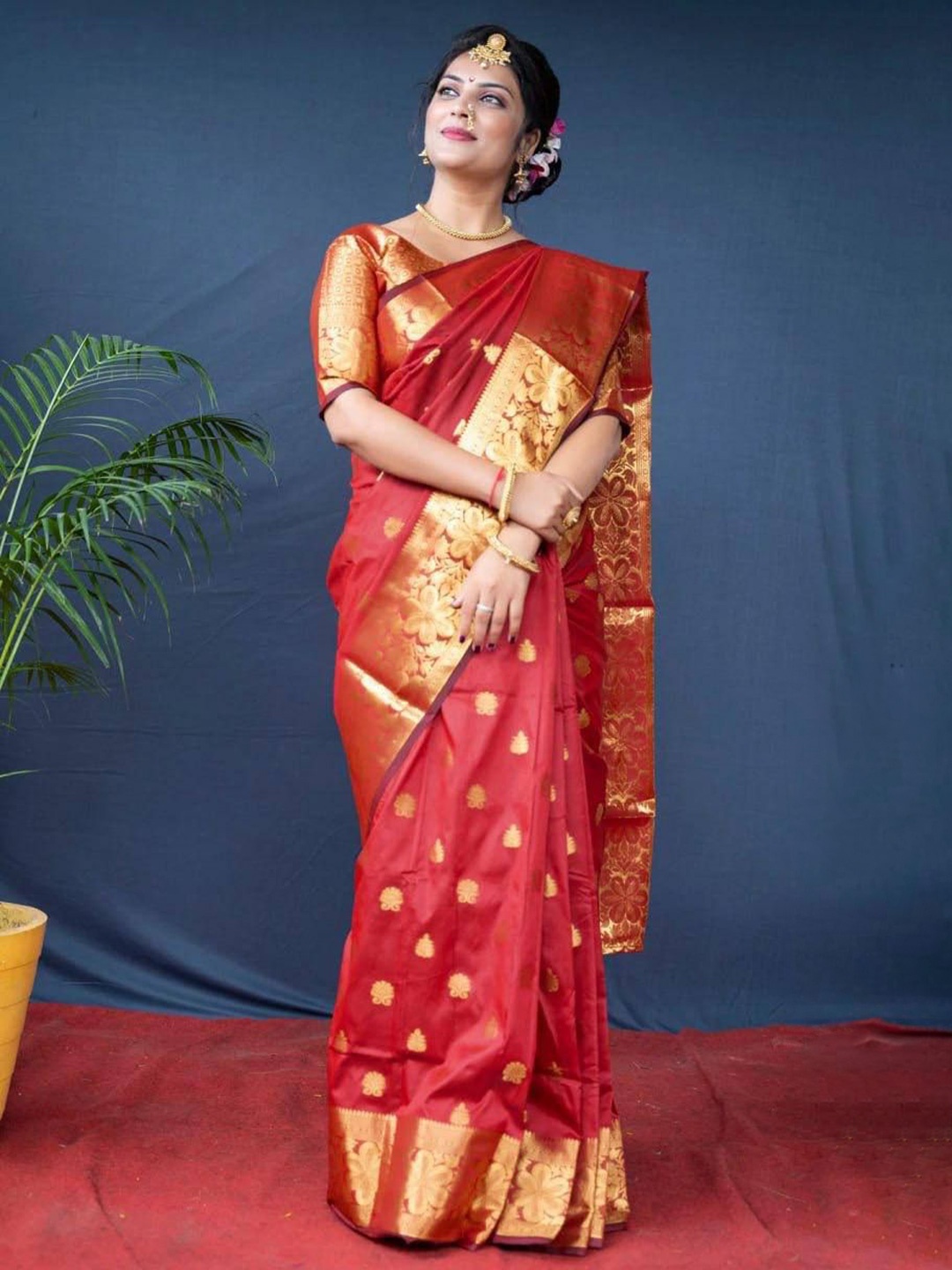 

Miss Beelee Woven Design Zari Banarasi Saree, Red