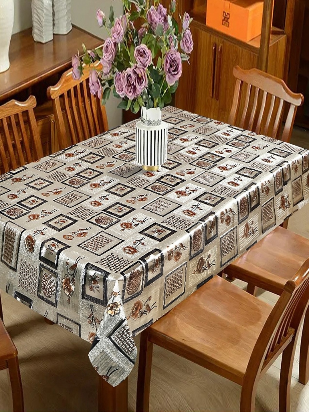 

Dakshya Industries Gold-Toned & Black Floral Rectangle Waterproof 6-Seater Table Cover