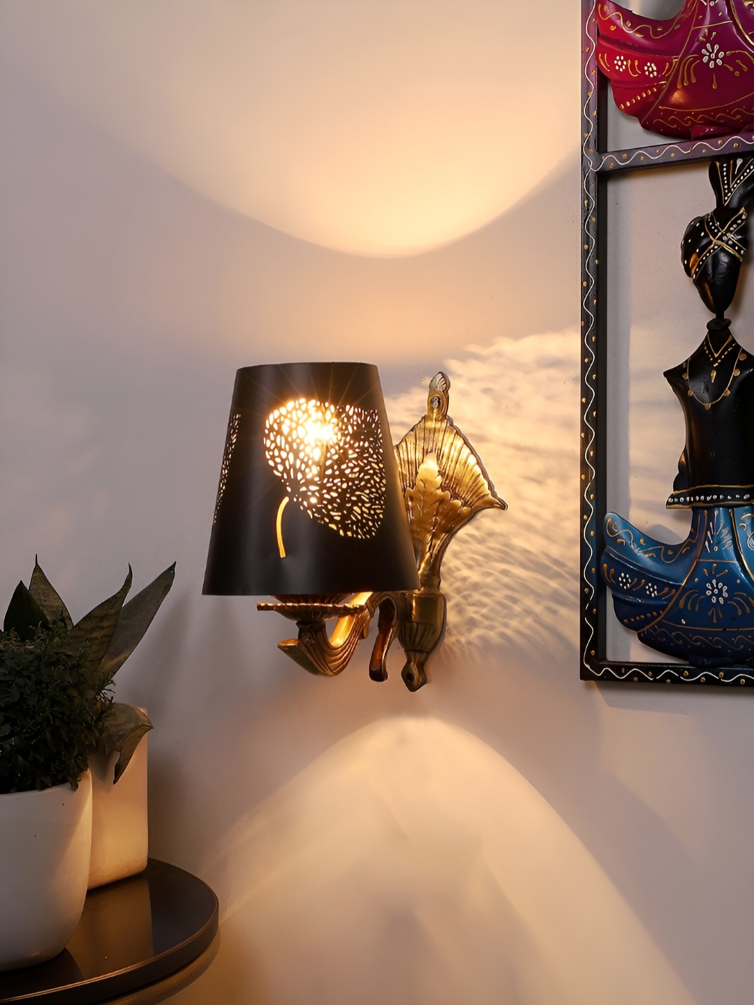 

Aura Black & Copper-Toned Metal Wall Lamp