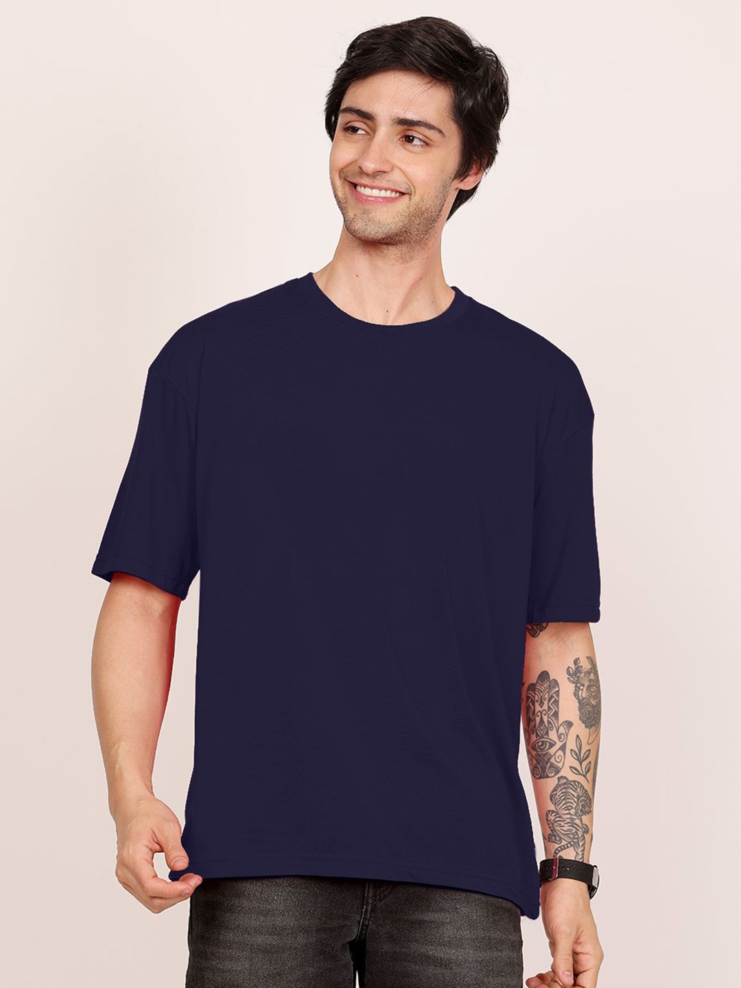 

Leotude Men Solid Round Neck Cotton Oversized T-shirt, Navy blue